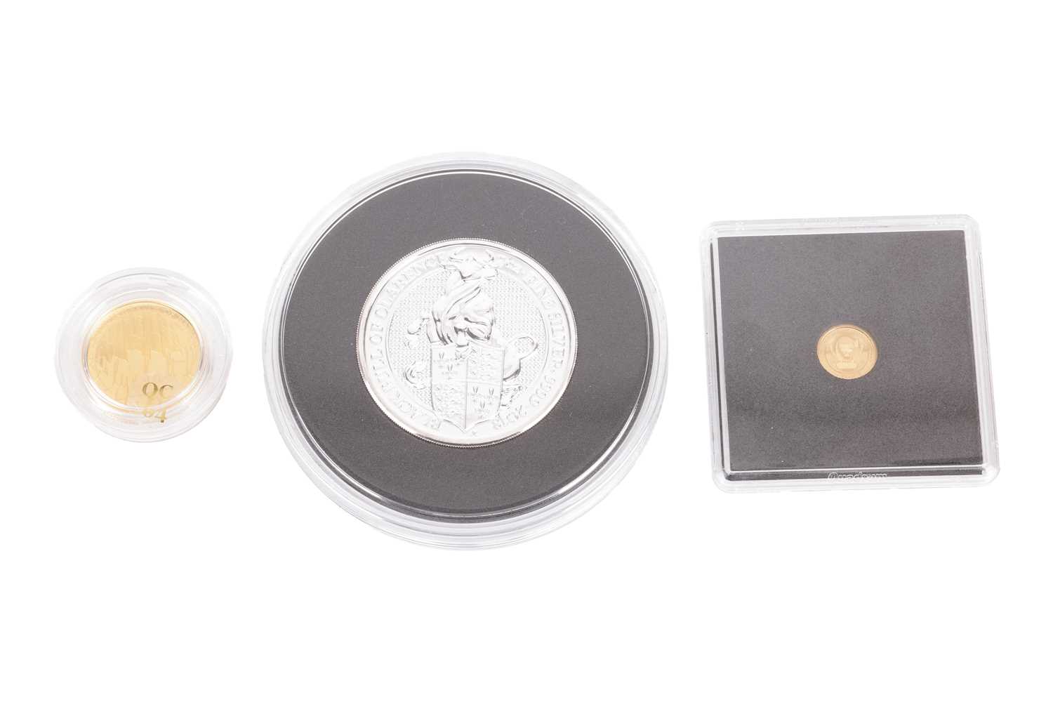 An Elizabeth II Commonwealth 1/4oz proof coin, 2022, an Elizabeth II Black Bull of Clarence 2oz silv - Bild 2 aus 12