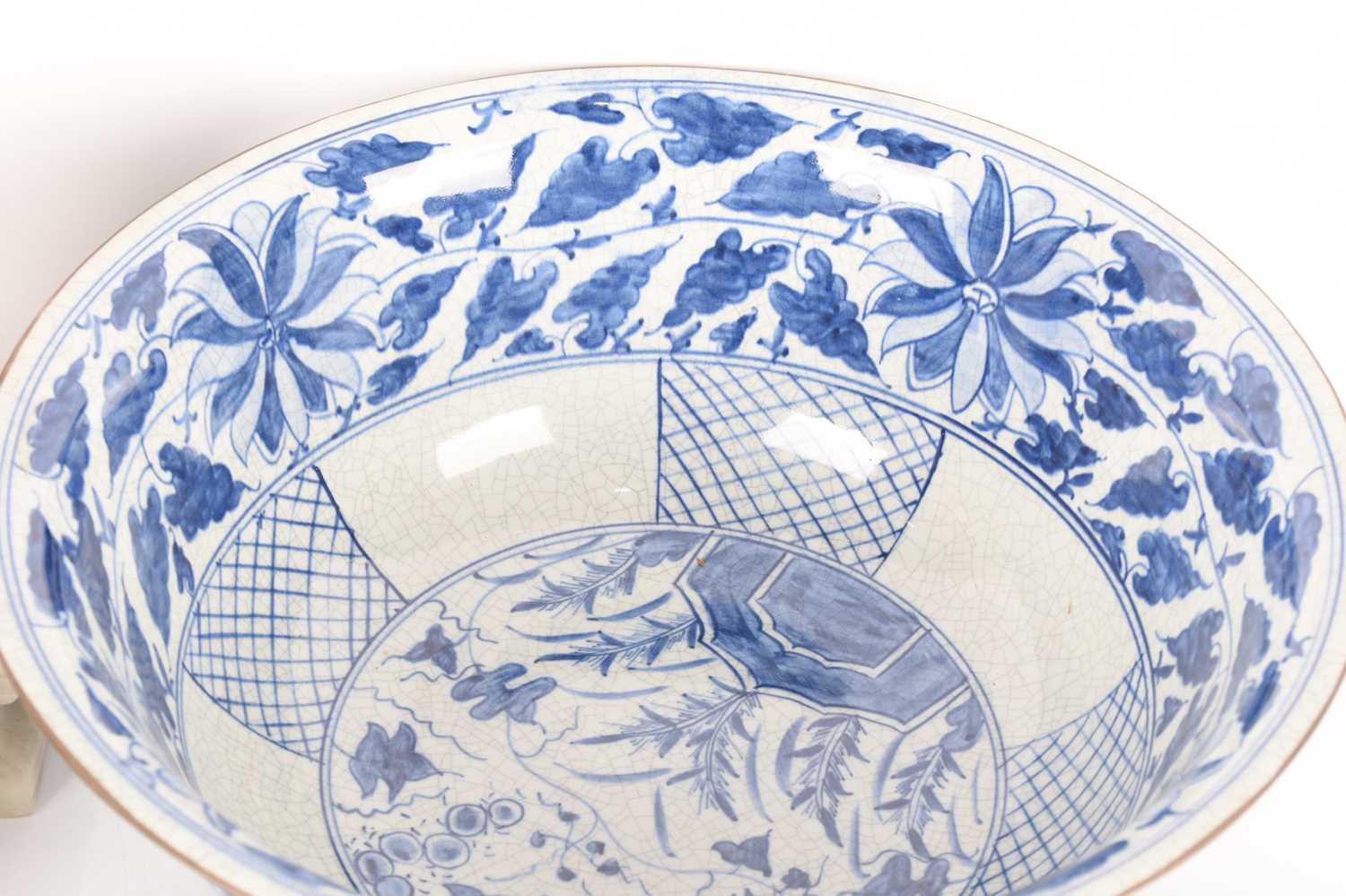 A large Chinese blue and white wash basin, 20th-century, alongside a pair of blue and white raised d - Image 5 of 18