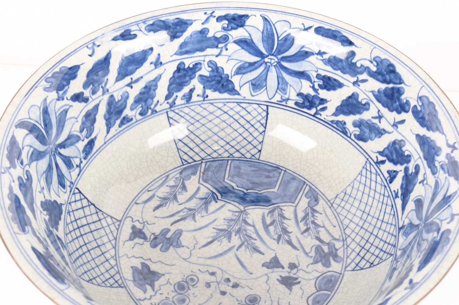 A large Chinese blue and white wash basin, 20th-century, alongside a pair of blue and white raised d - Image 4 of 18