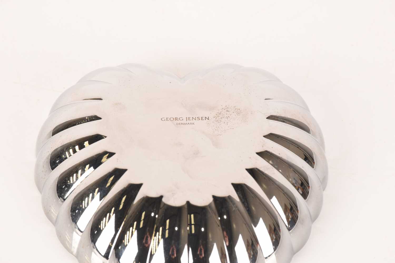 A Georg Jensen Heart Bonbonniere from the Legacy collection, in the original box. - Image 3 of 5