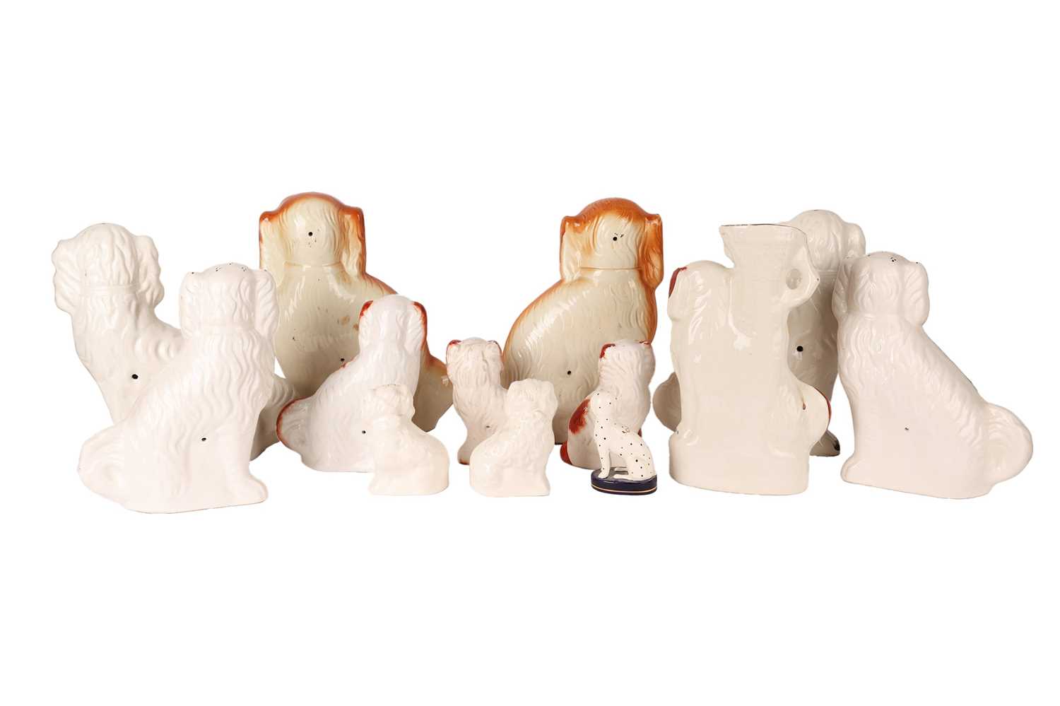 A collection of five pairs of the classic Staffordshire and Staffordshire style King Charles dog fig - Image 6 of 6