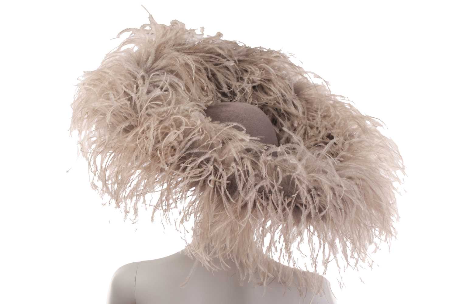 A collection of three hats; including a Philip Treacy fascinator with grey falling feathers around t - Image 4 of 17