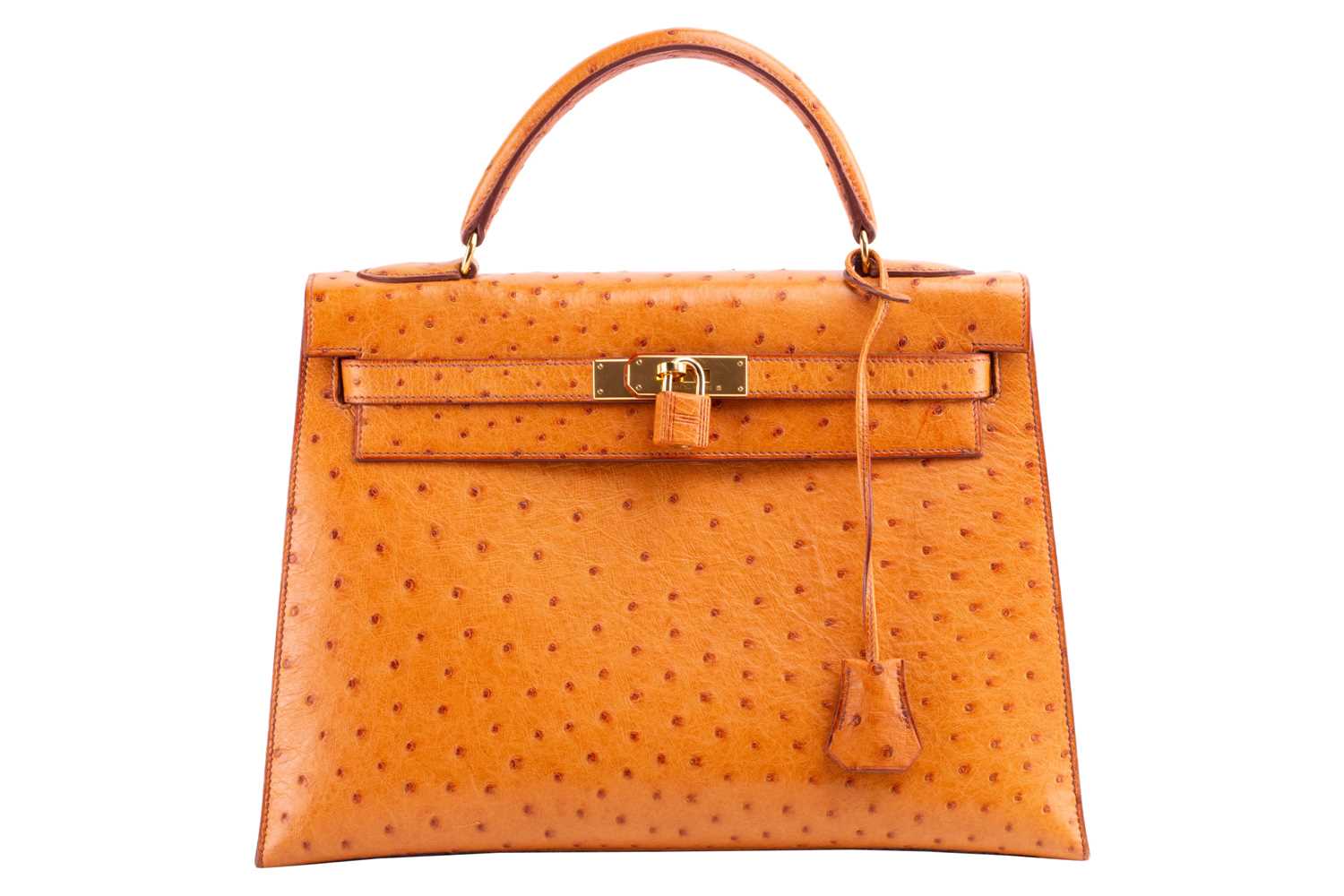 Hermès - a Kelly Sellier 32 in gold ostrich leather, 1999, tapered structured body with gold-tone ha - Image 2 of 18