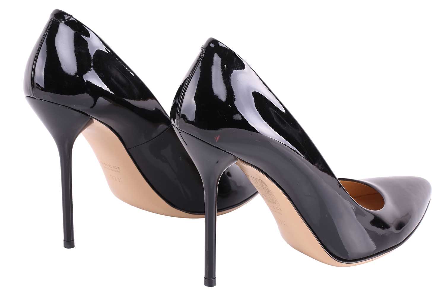 Three pairs of shoes; a pair of Alexander McQueen pointed-toe high heels in black suede with silver  - Image 30 of 31