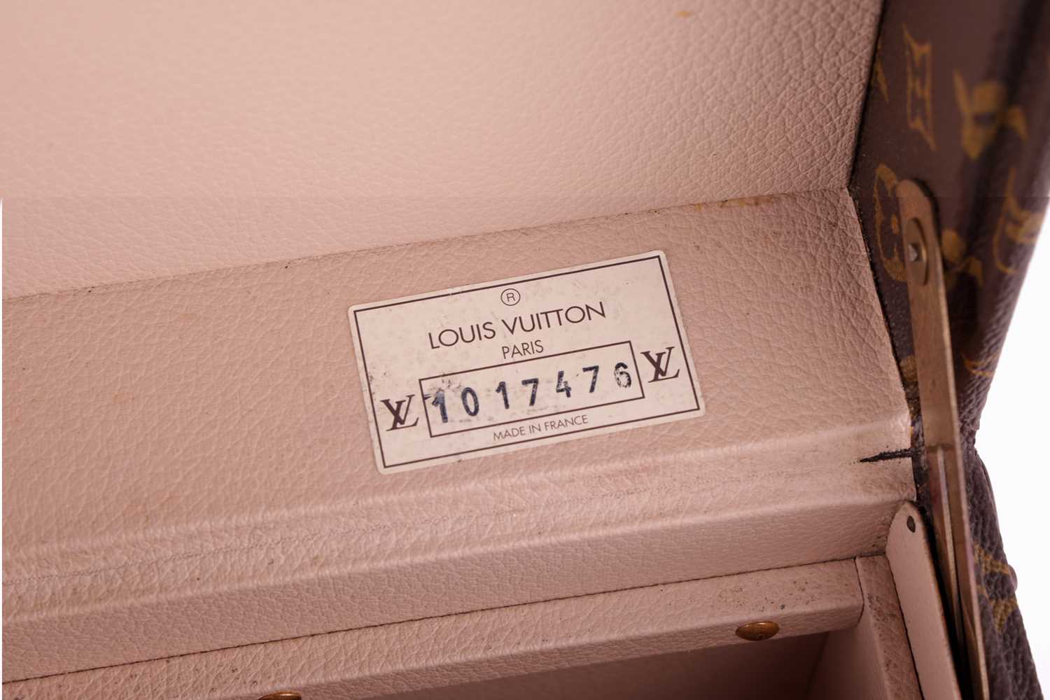 Louis Vuitton - a 'Boîte à Pharmacie' (pharmacy box) vanity case, in brown monogram canvas, brass lo - Image 14 of 15