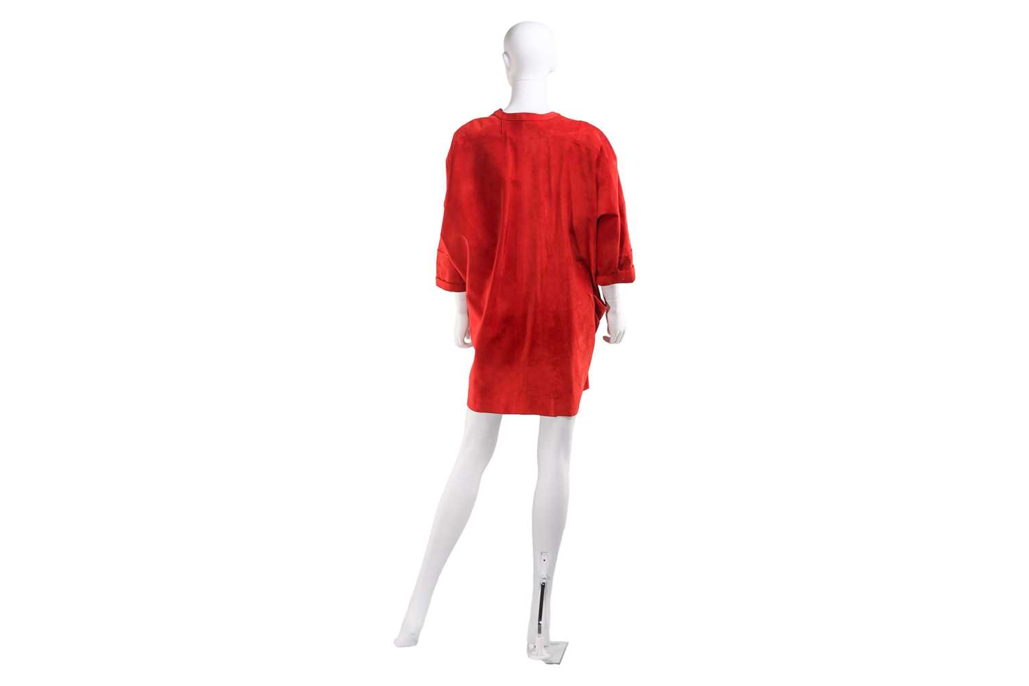 Jean Muir - an oversized bright red suede leather jacket with side pockets, size UK8; a black rayon  - Image 6 of 17