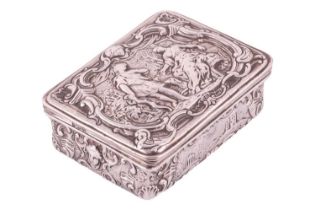 A German Hanau silver snuff box, by Georg Roth with British import mark retailed by William Moering,