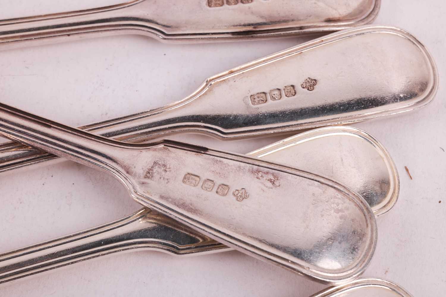 Aspreys silver flatware in fiddle and thread pattern engraved with initials, comprising twenty-nine  - Image 4 of 5