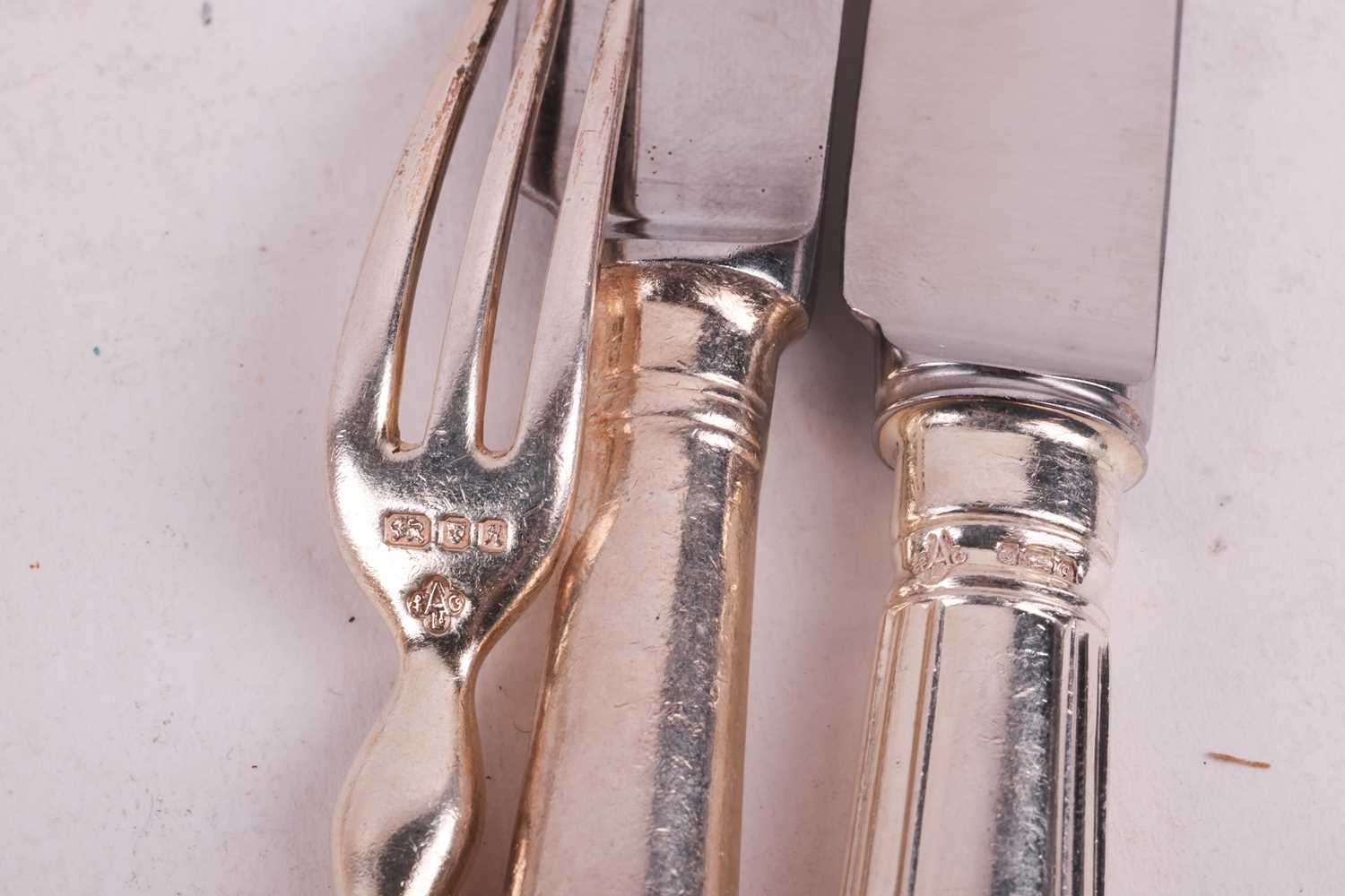 Aspreys silver flatware in fiddle and thread pattern engraved with initials, comprising twenty-nine  - Image 5 of 5