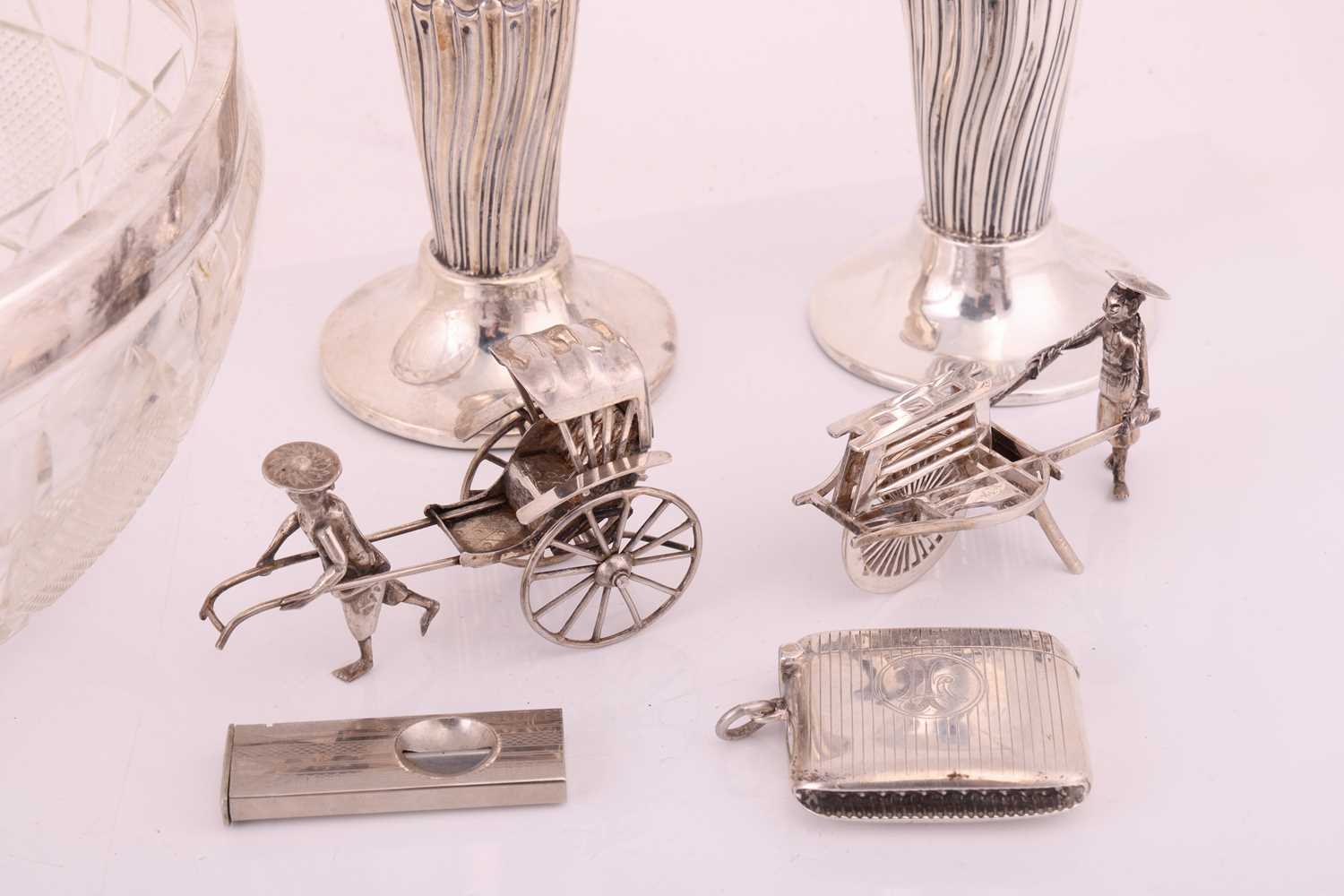 A collection of silver and white metal, to include a pair of silver spill vases, one weighted; a pai - Image 5 of 7