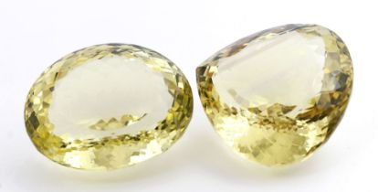 Zwei große Lemon-Citrine, zus. 185,9 ct.