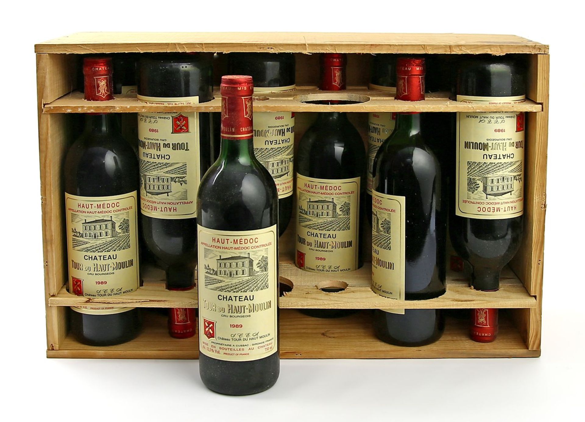 Kiste mit elf Flaschen Rotwein: