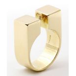 Ring, Pierre Cardin.