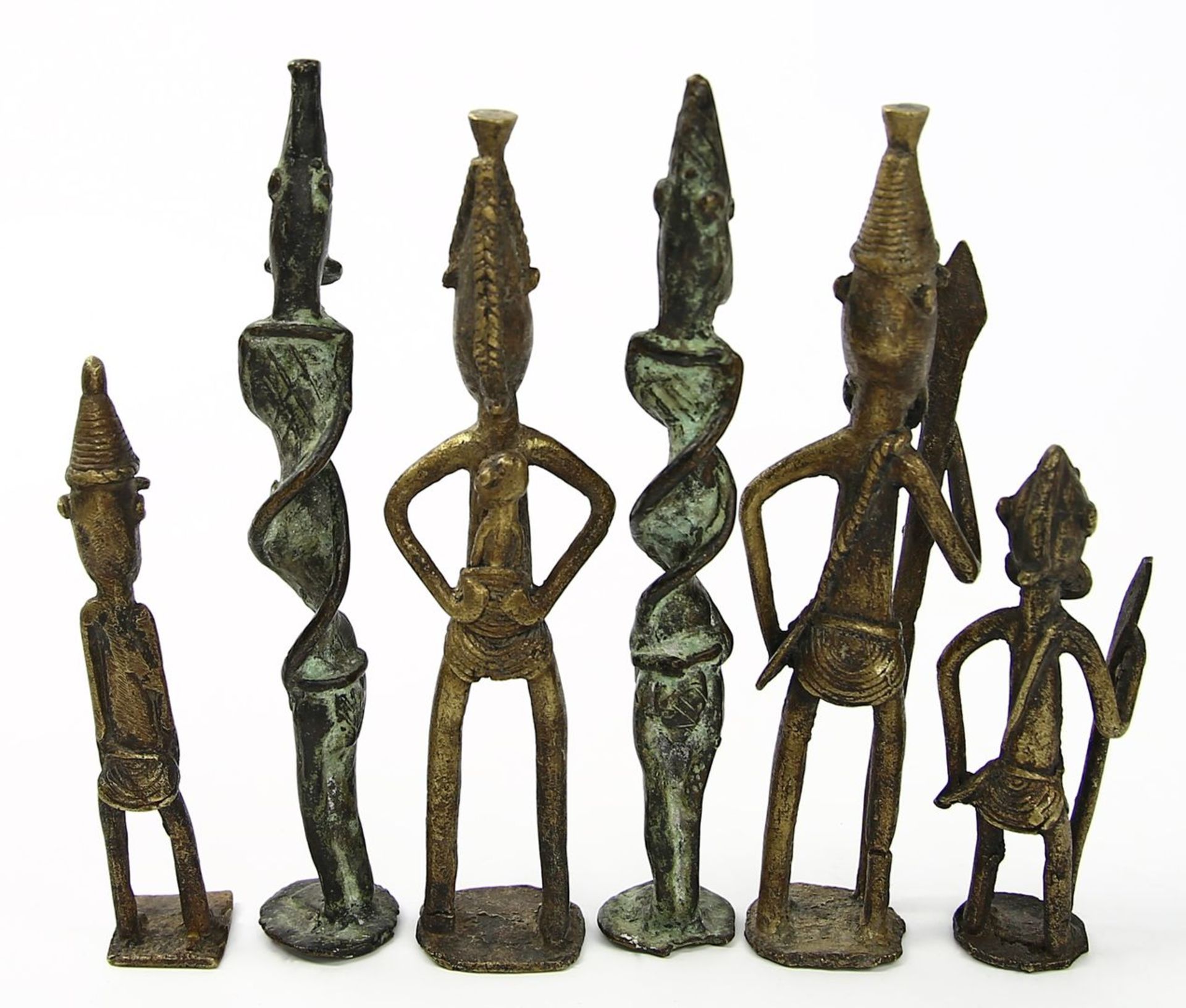 Sechs afrikanische Skulpturen. - Image 2 of 2