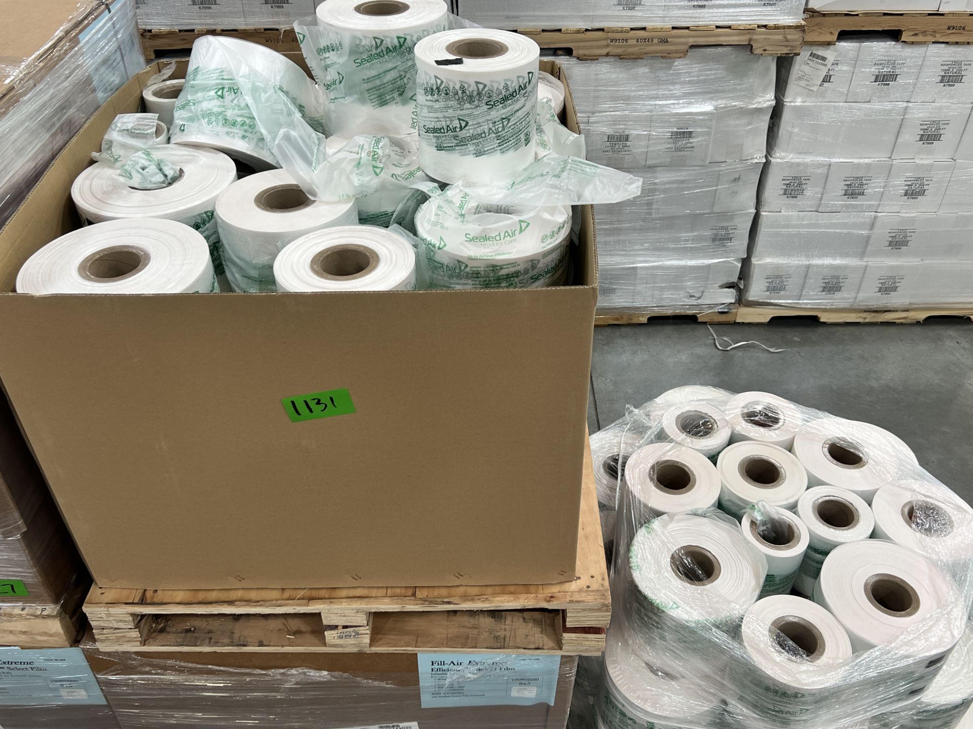 Sealed Air 8" x 5" Rolls - Image 3 of 6