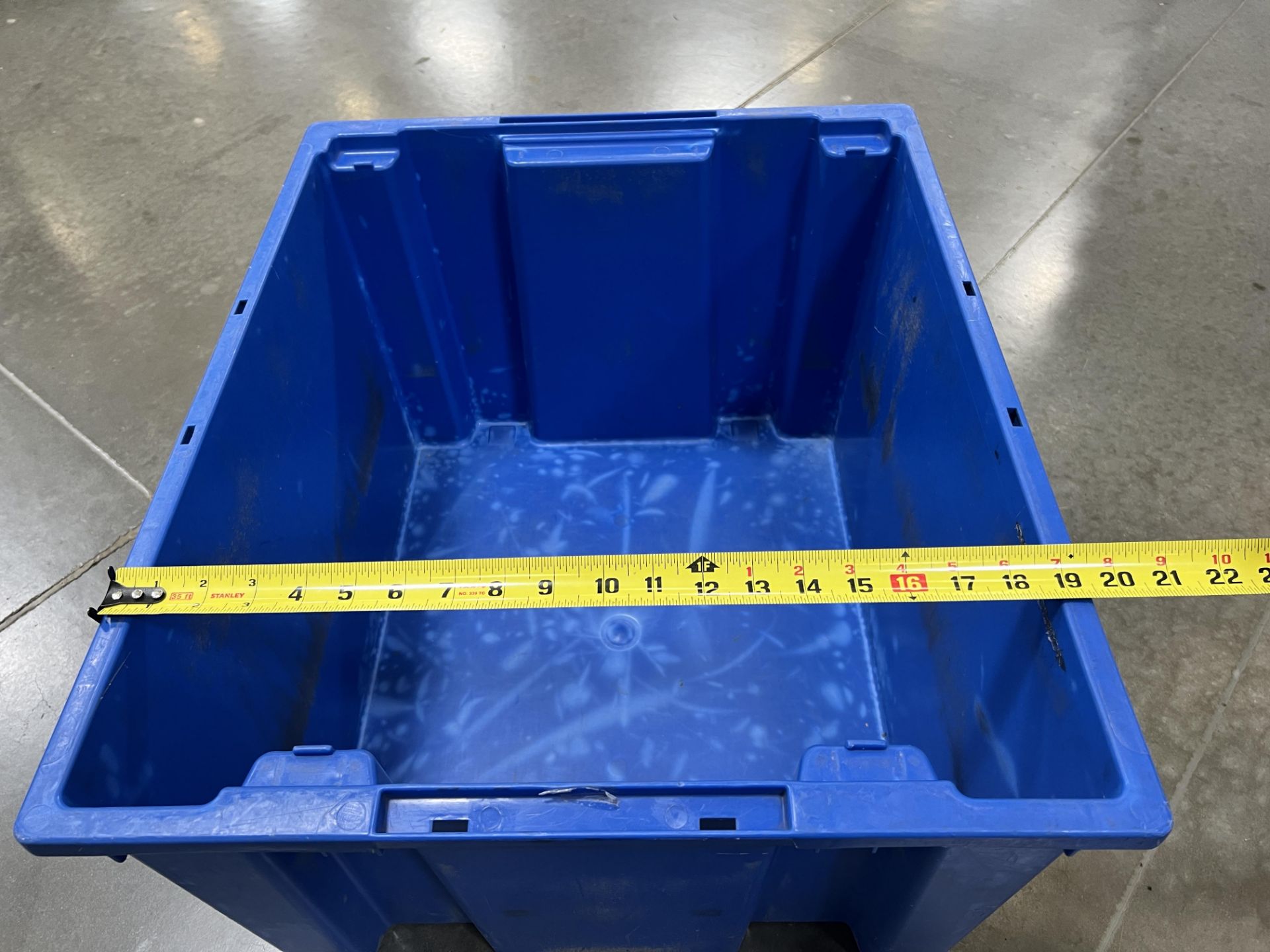 Quantum Storage Systems Plastic Totes - Bild 3 aus 4