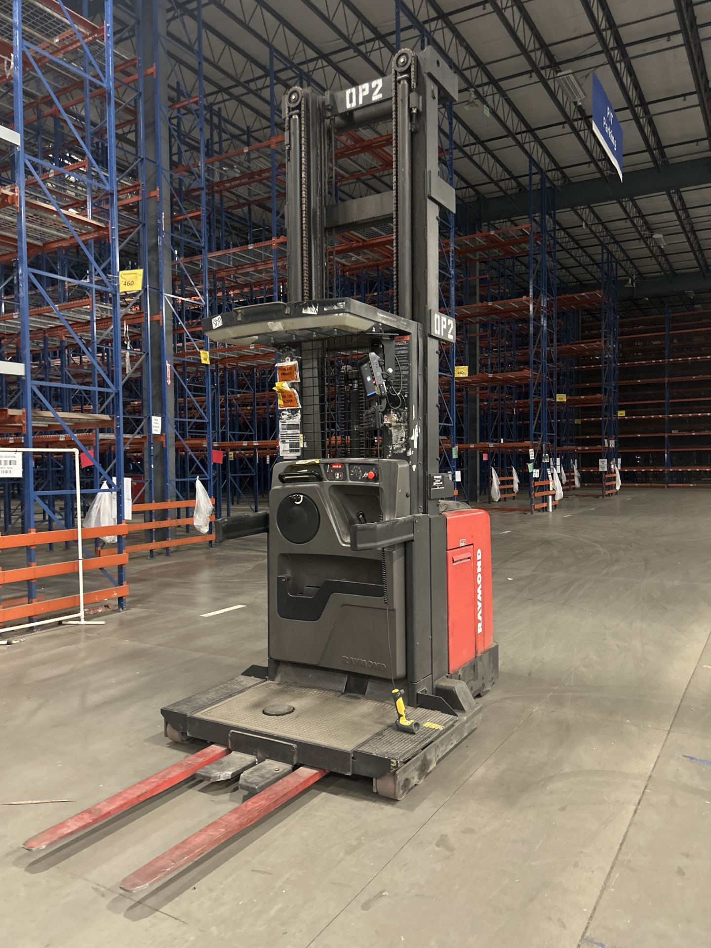 Wire Guided Raymond Order Picker Model 560-OPC30TT