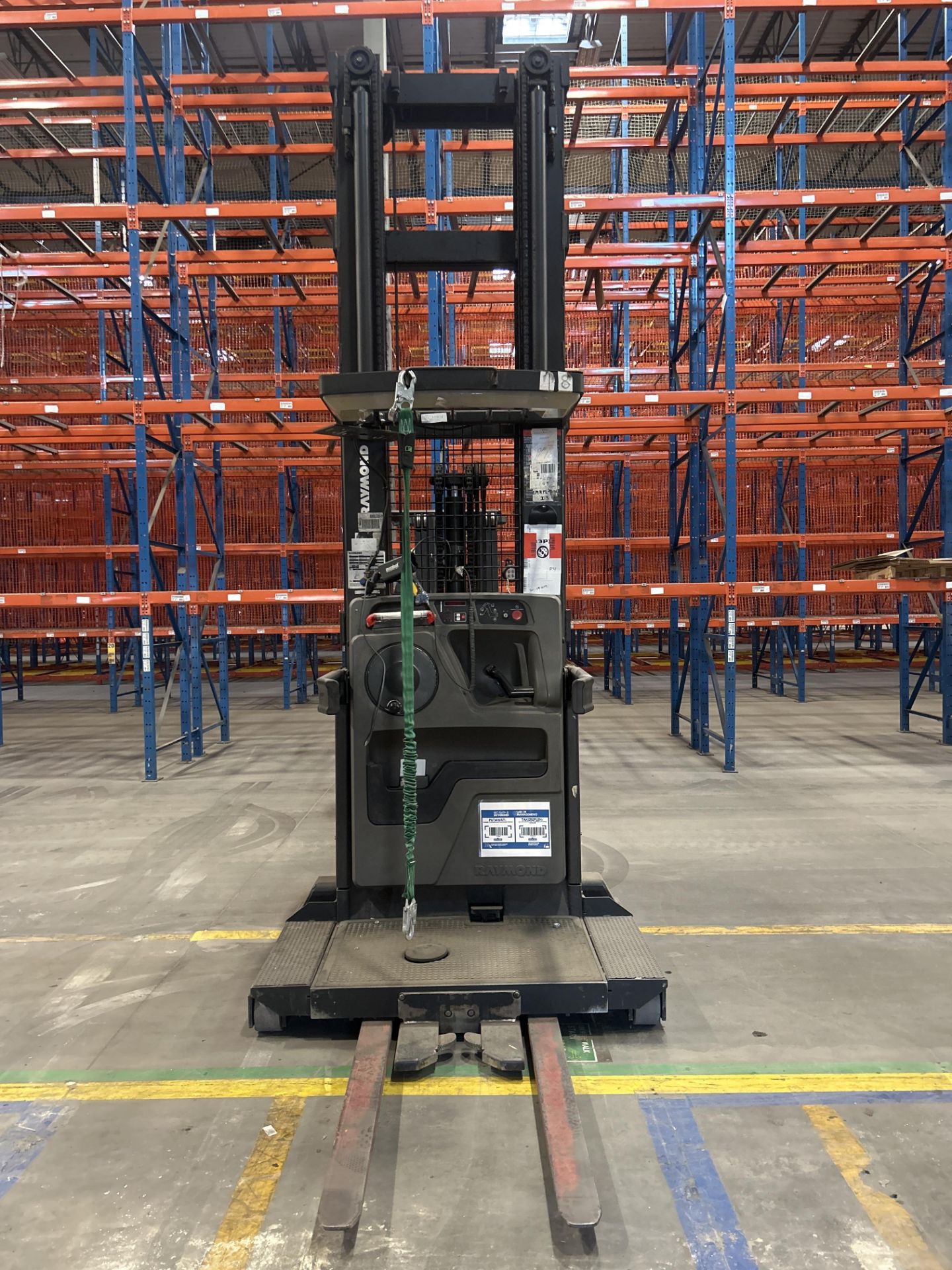 Wire Guided Raymond Order Picker Model 560-OPC30TT - Image 3 of 4