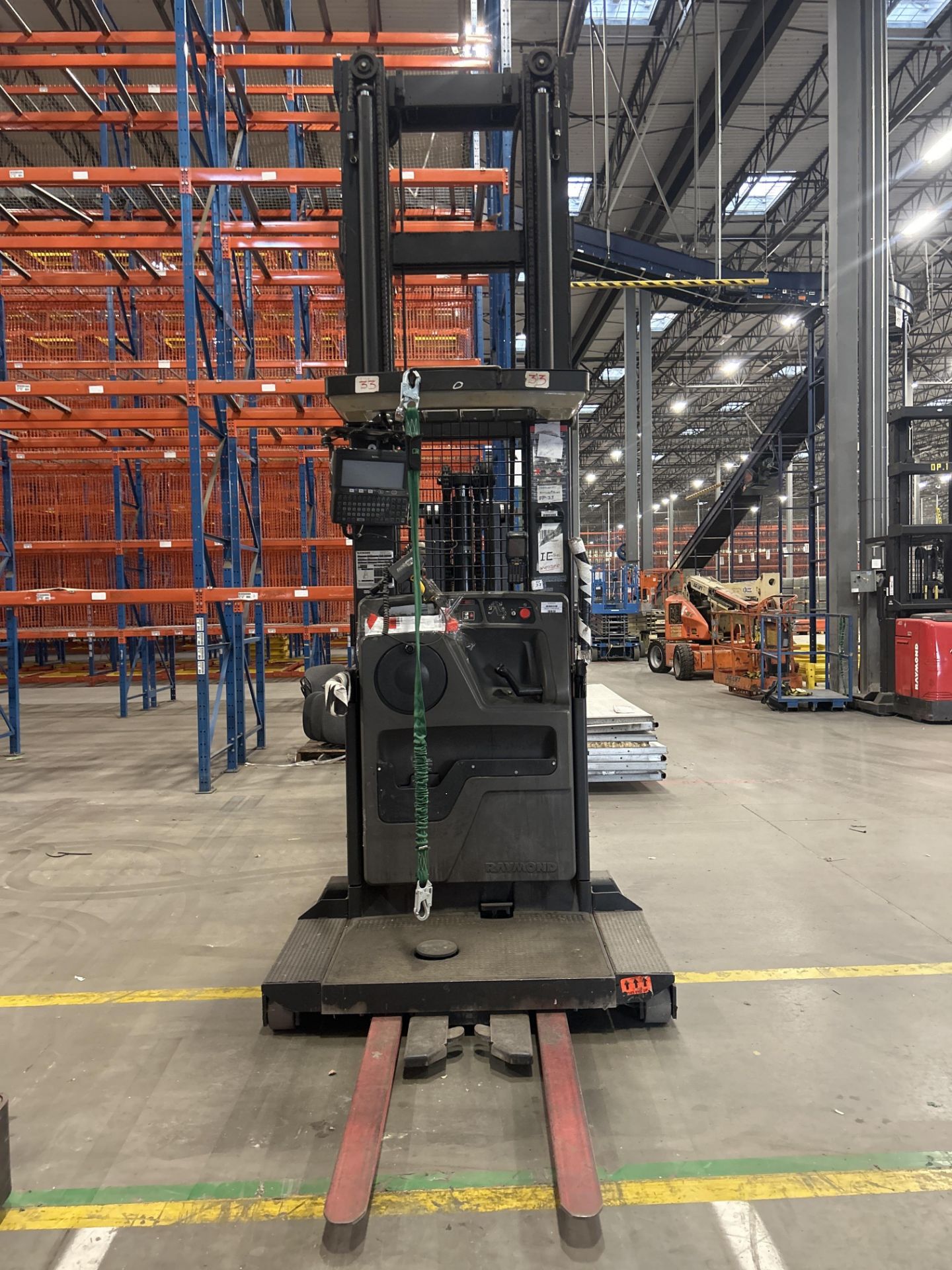 Wire Guided Raymond Order Picker Model 560-OPC30TT - Image 3 of 4