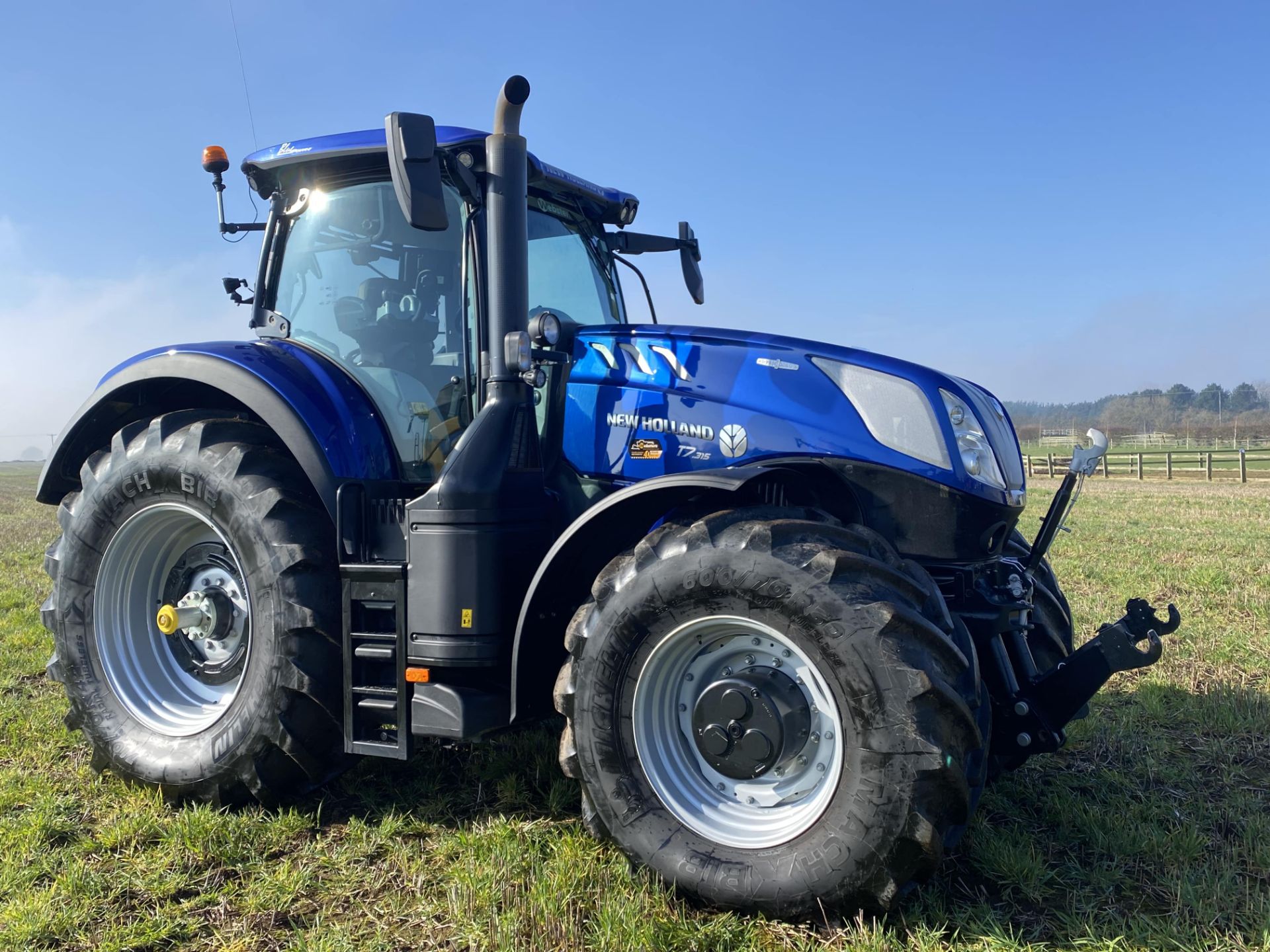 2021 New Holland T7. - Image 2 of 6