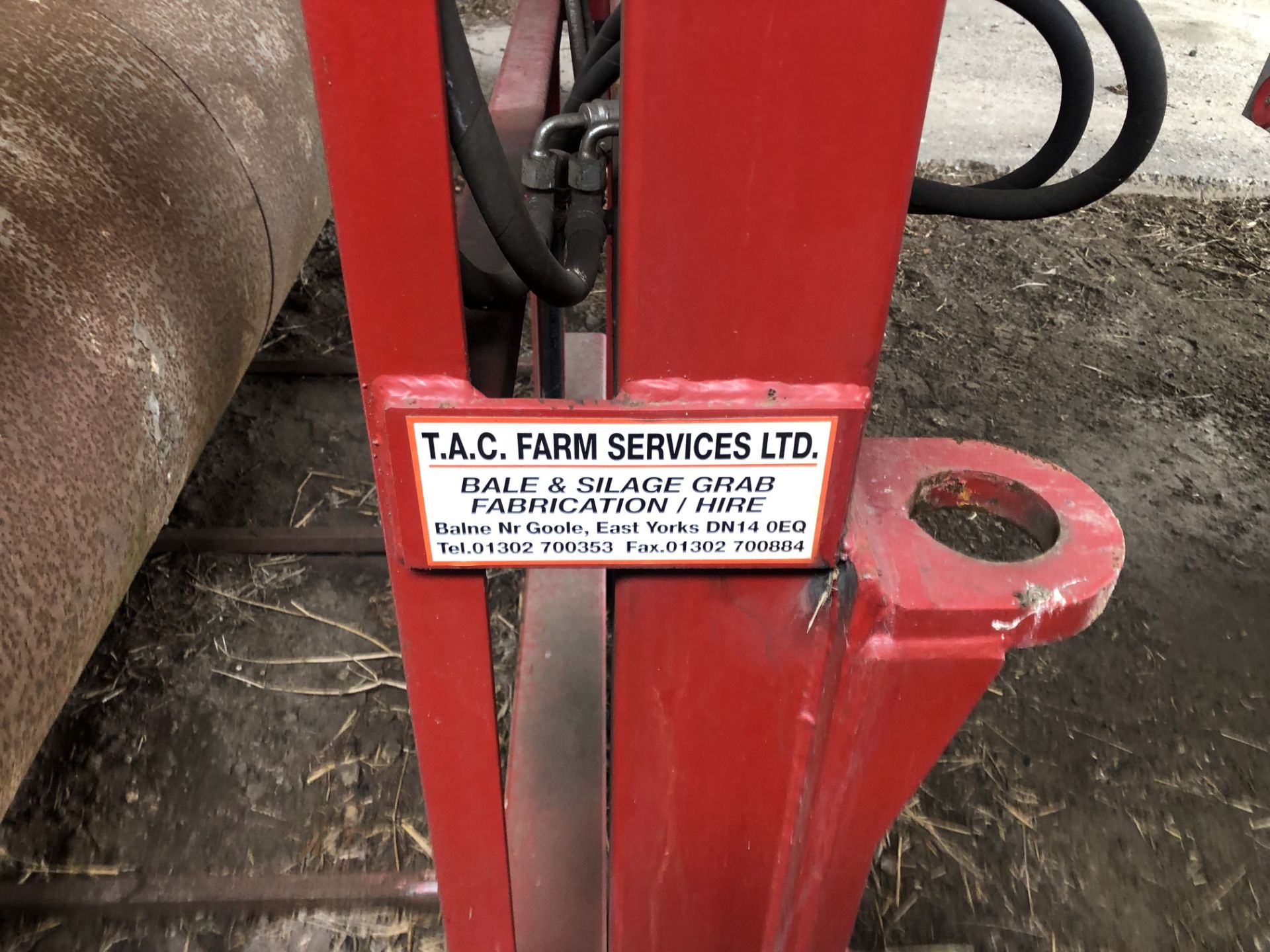 TAC Farm Services Ltd hydraulic bale Spike c/w Matbro pin & cone brackets. - Image 2 of 2