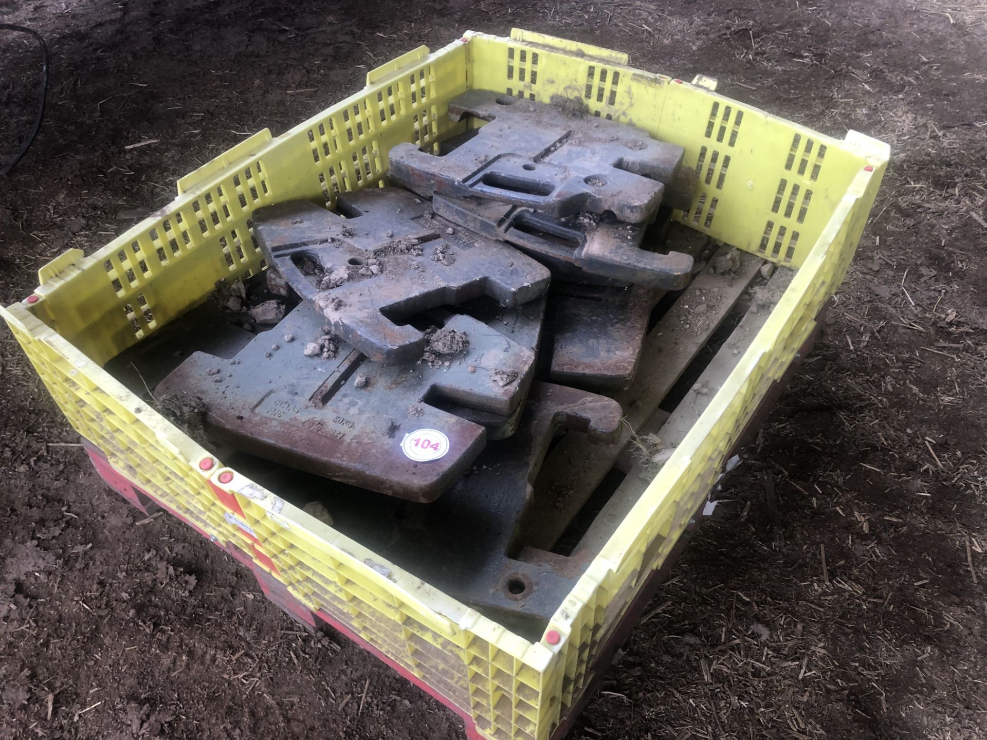 Crate containing 12no Claas 50kg Weights