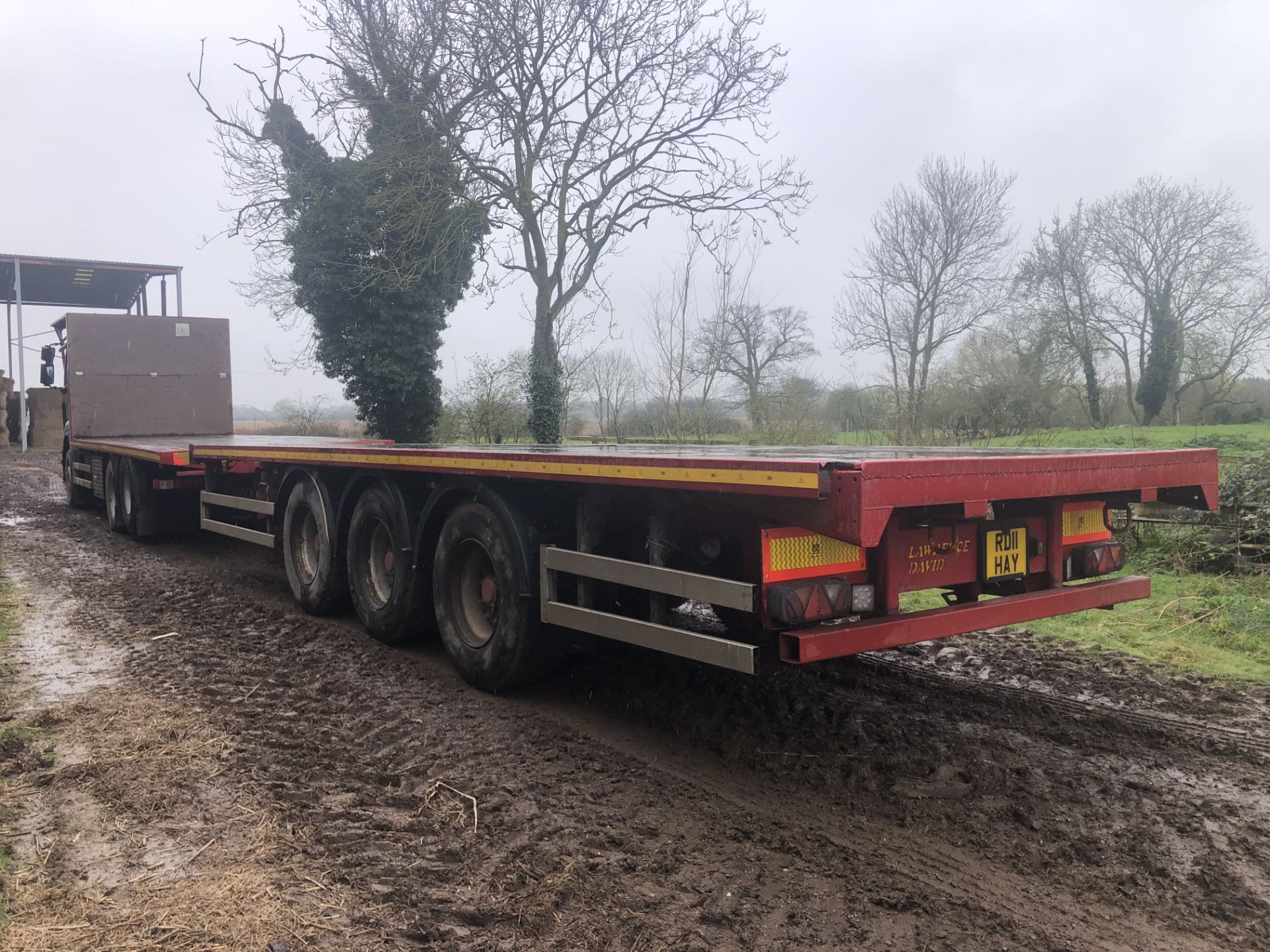 2011 Renault Premium Lander 460Dxi flat bodied 24ft long Lorry c/w 24ft long triaxle Trailer. - Image 3 of 4