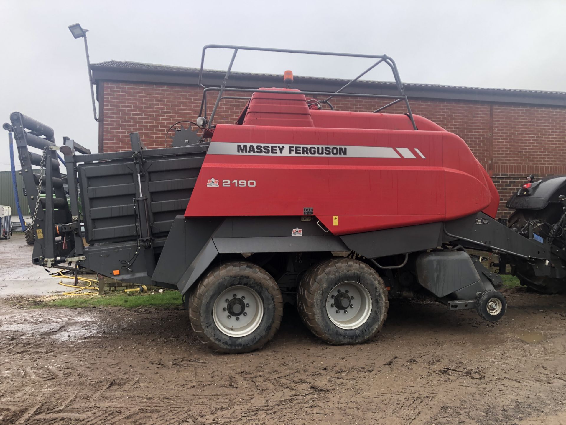 2013 Massey Ferguson Type 2190 TAH big Square Baler c/w sprung tandem axle, ejector kit, - Image 5 of 6