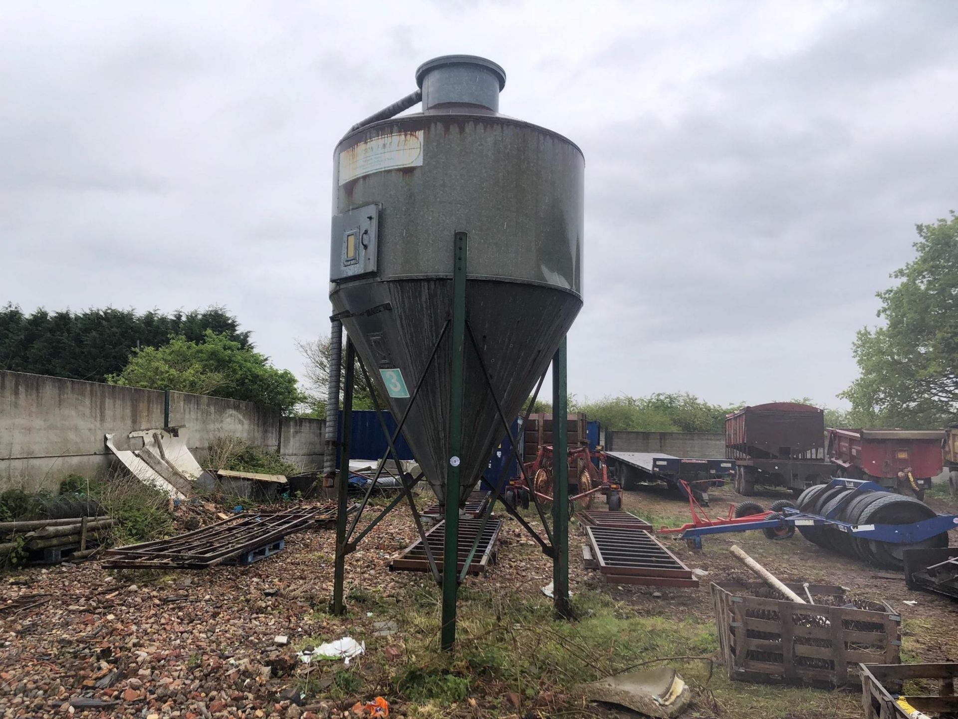 Galvanised Feed Bin & Stand