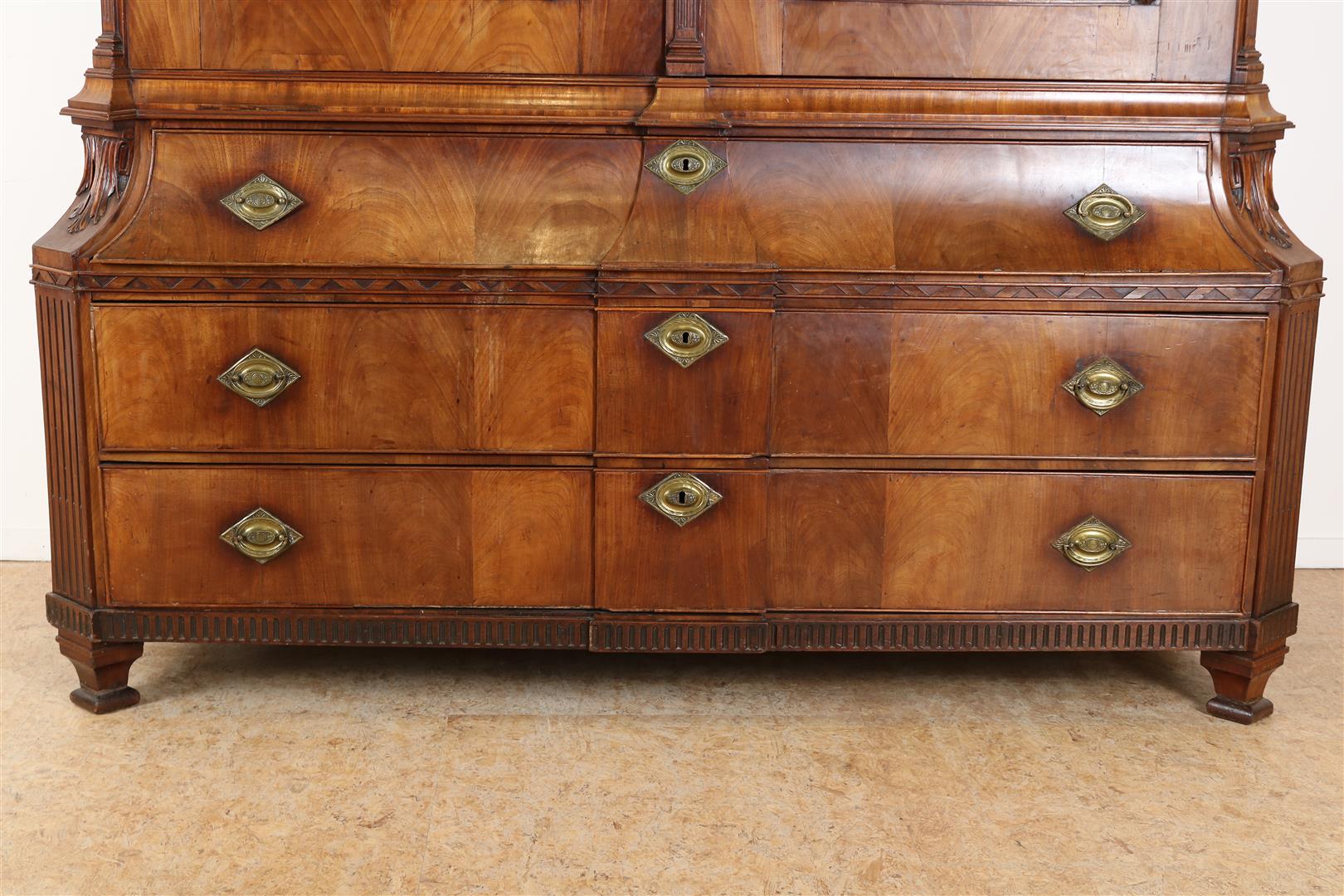 Mahogany Louis XVI breakfront cabinet with carved garlands in crest, 2 panel doors and 3 drawers, - Image 4 of 7
