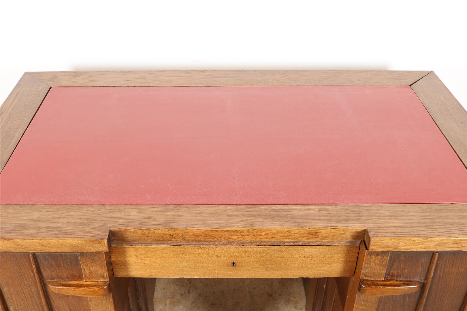 Oak Amsterdam school desk with red leather top, plinth drawer and 2 panel doors and interior with - Image 3 of 5