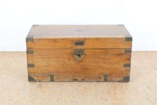 colonial travel chest