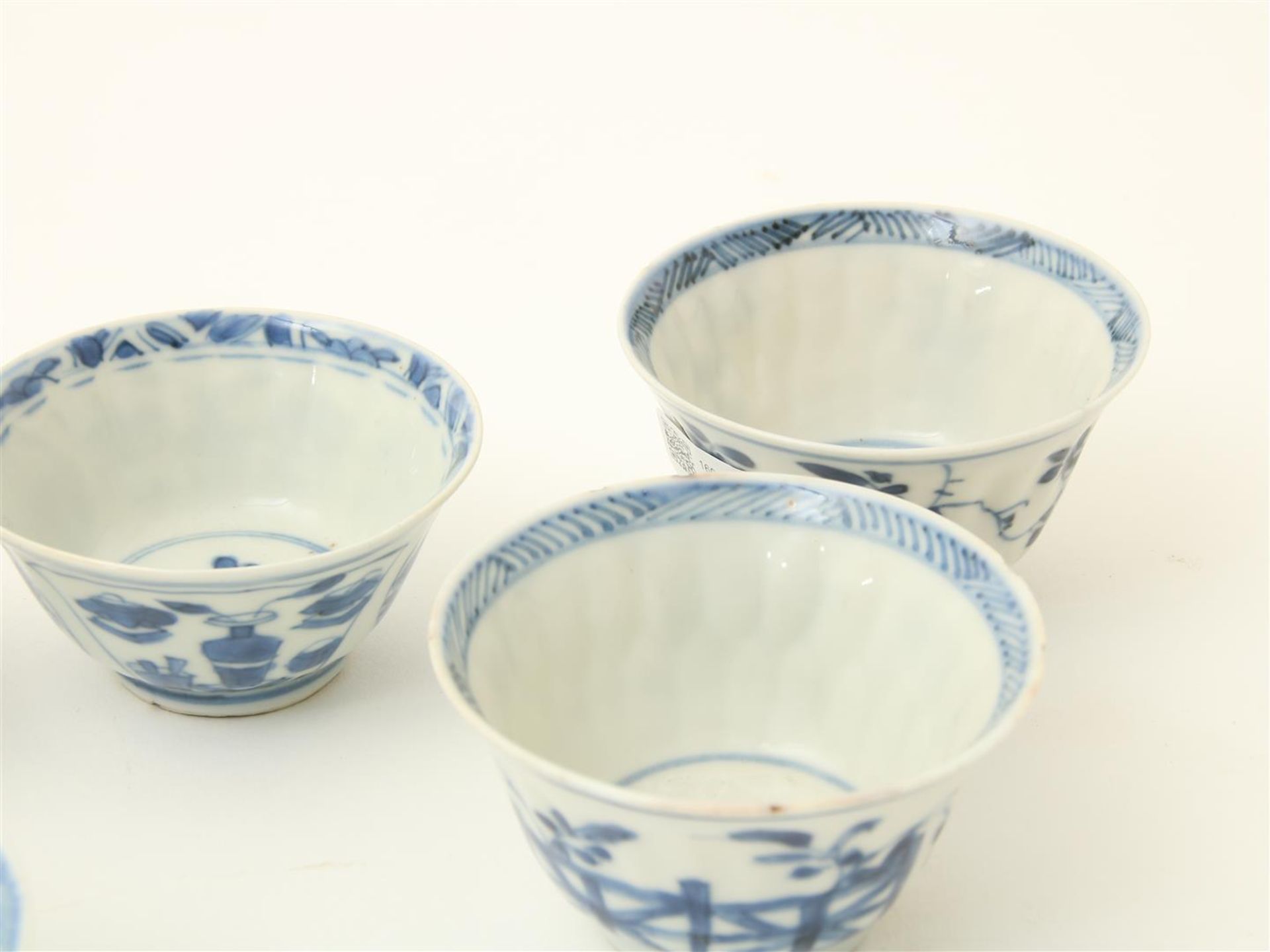 Series of 3 porcelain Kangxi cups  - Bild 4 aus 6
