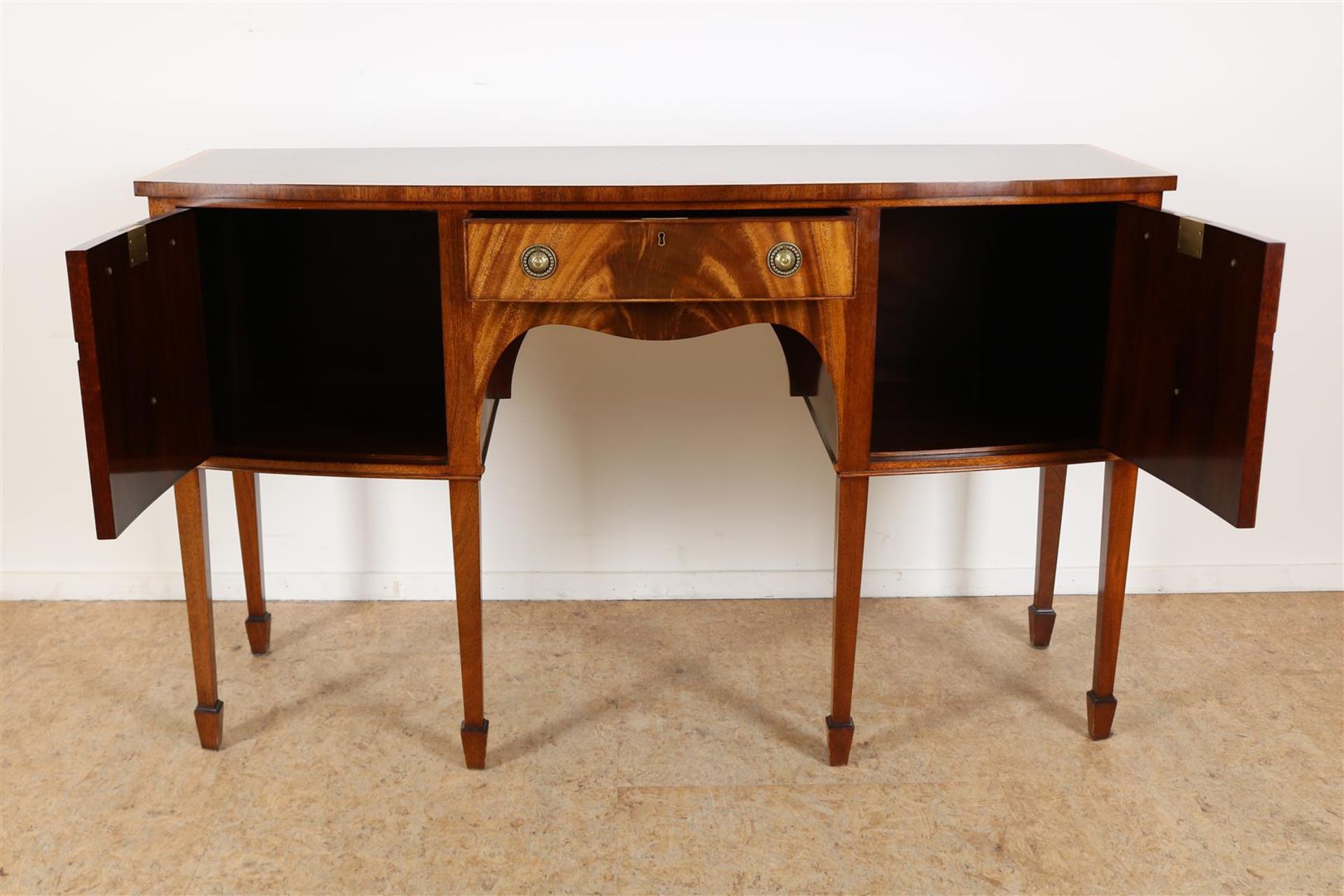 Mahogany Regency style sideboard with drawer and 2 panel doors as false drawers, on tapered legs, - Image 2 of 6