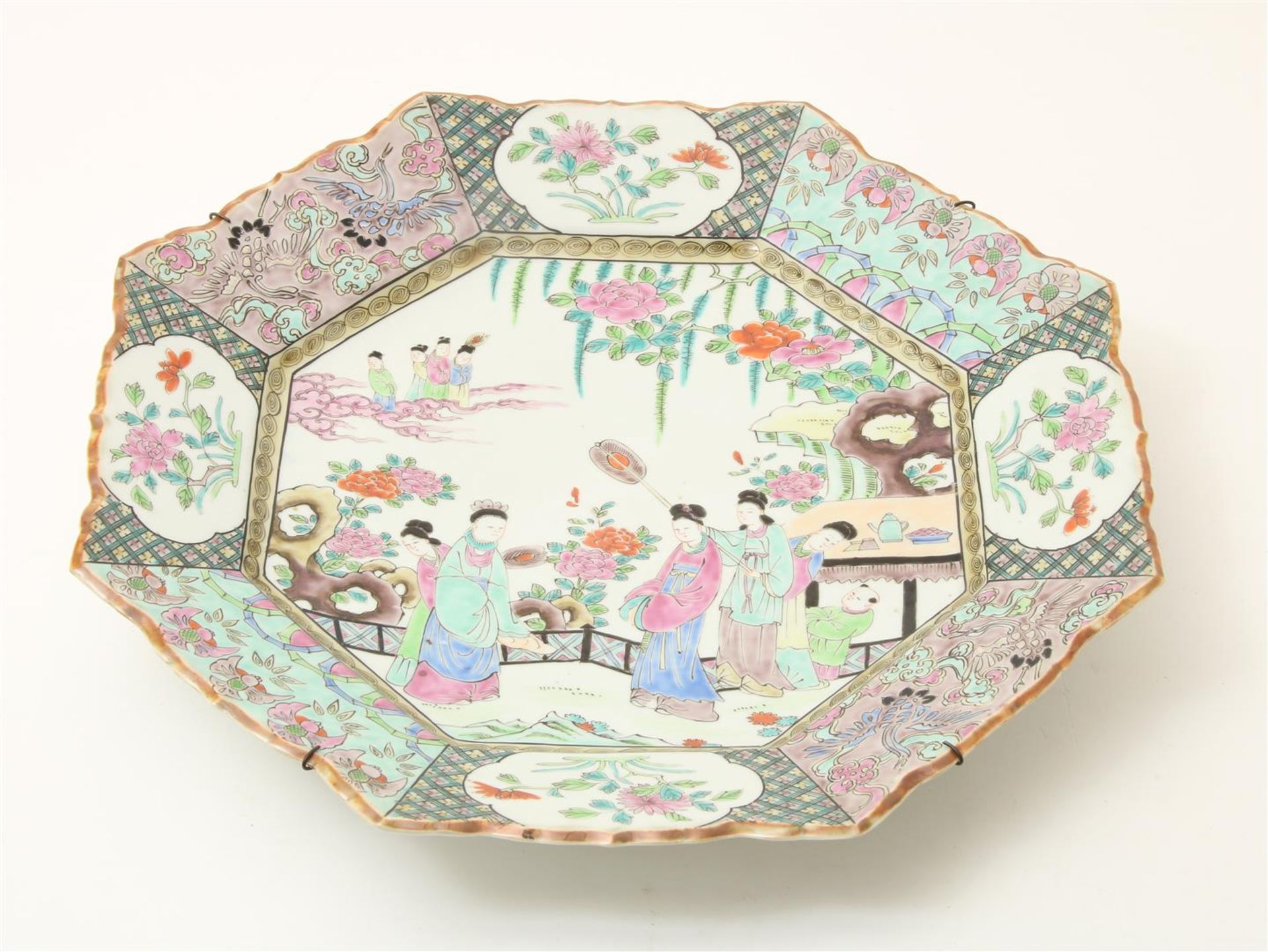 Octagonal porcelain dish, Japan, 19th century