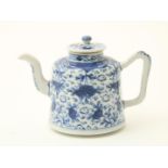 Porcelain teapot with blue-white decor of flowers, China ca. 1800 