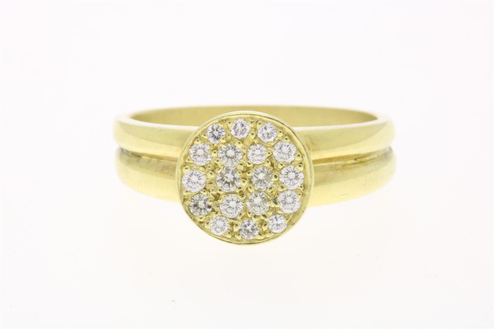 Yellow gold ring set with diamonds, brilliant cut, approximately 0.40 ct. (measured when set), grade