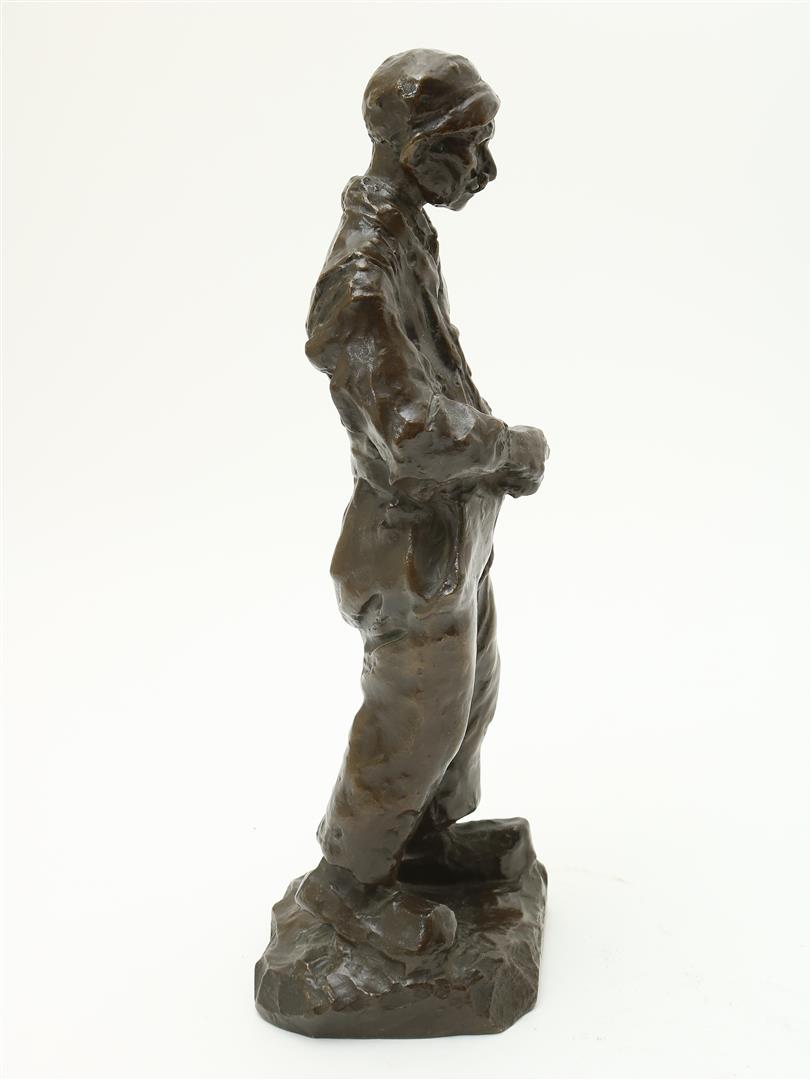 "Charles" Henri Marie van Wijk (1875-1917) Bronze sculpture of a fisherman with a pipe in his mouth, - Image 3 of 6