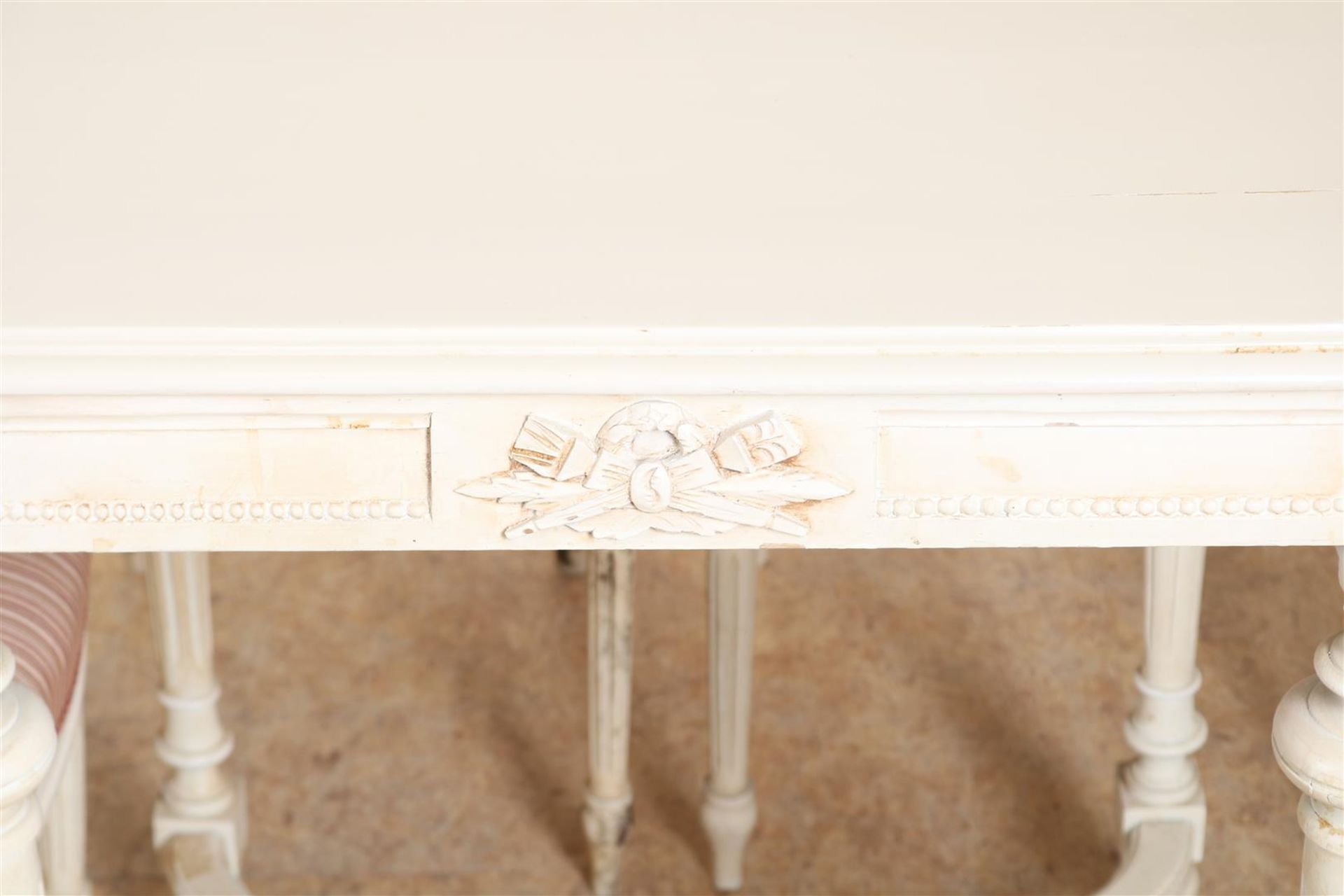 White lacquer Louis XVI style furniture  - Bild 6 aus 7