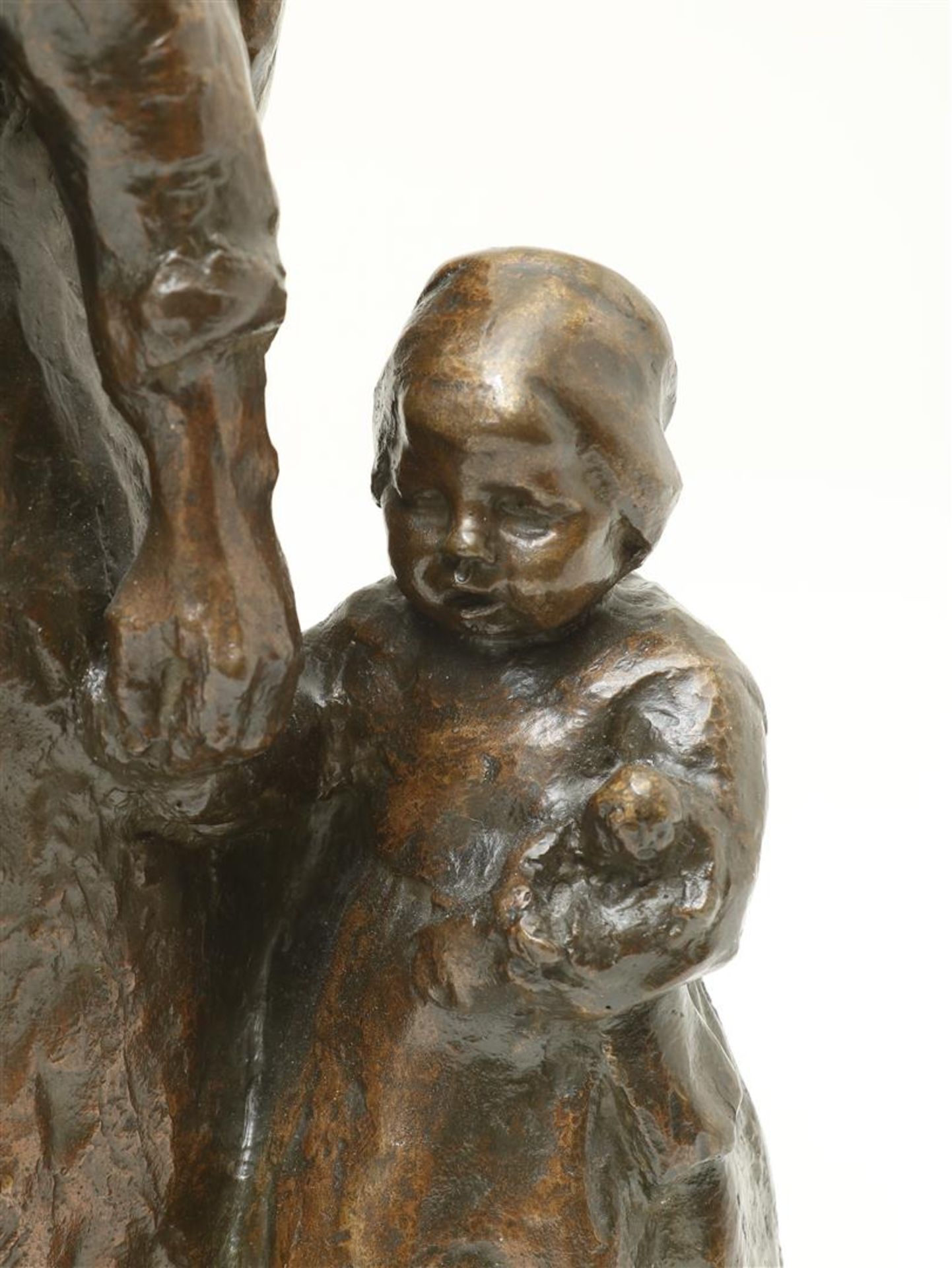 "Charles" Henri Marie van Wijk (1875-1917) Bronze sculpture of a walking mother with a bag on her - Image 2 of 6