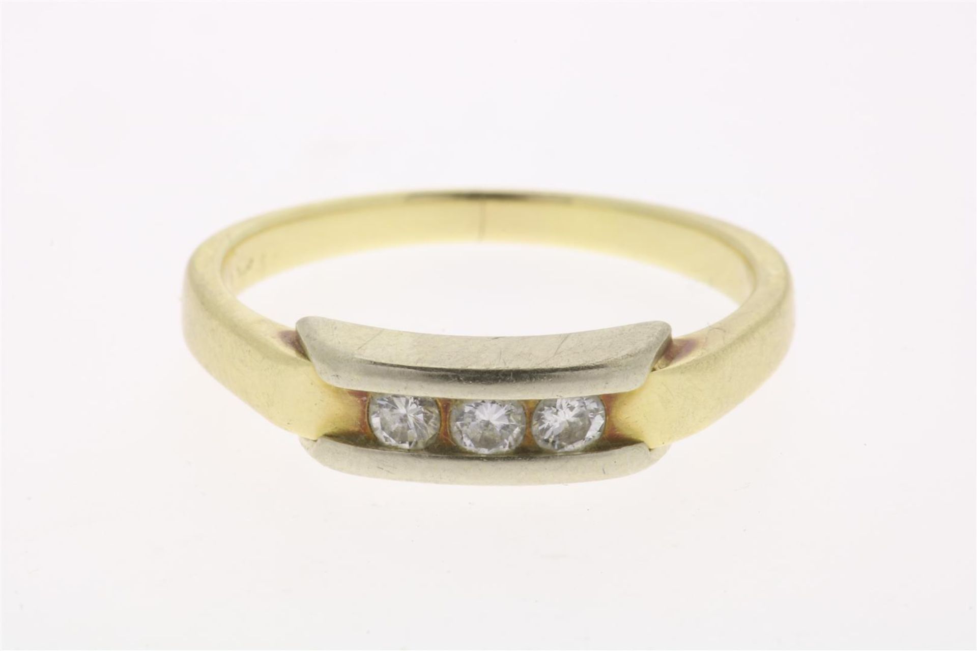 Yellow gold ring with diamonds