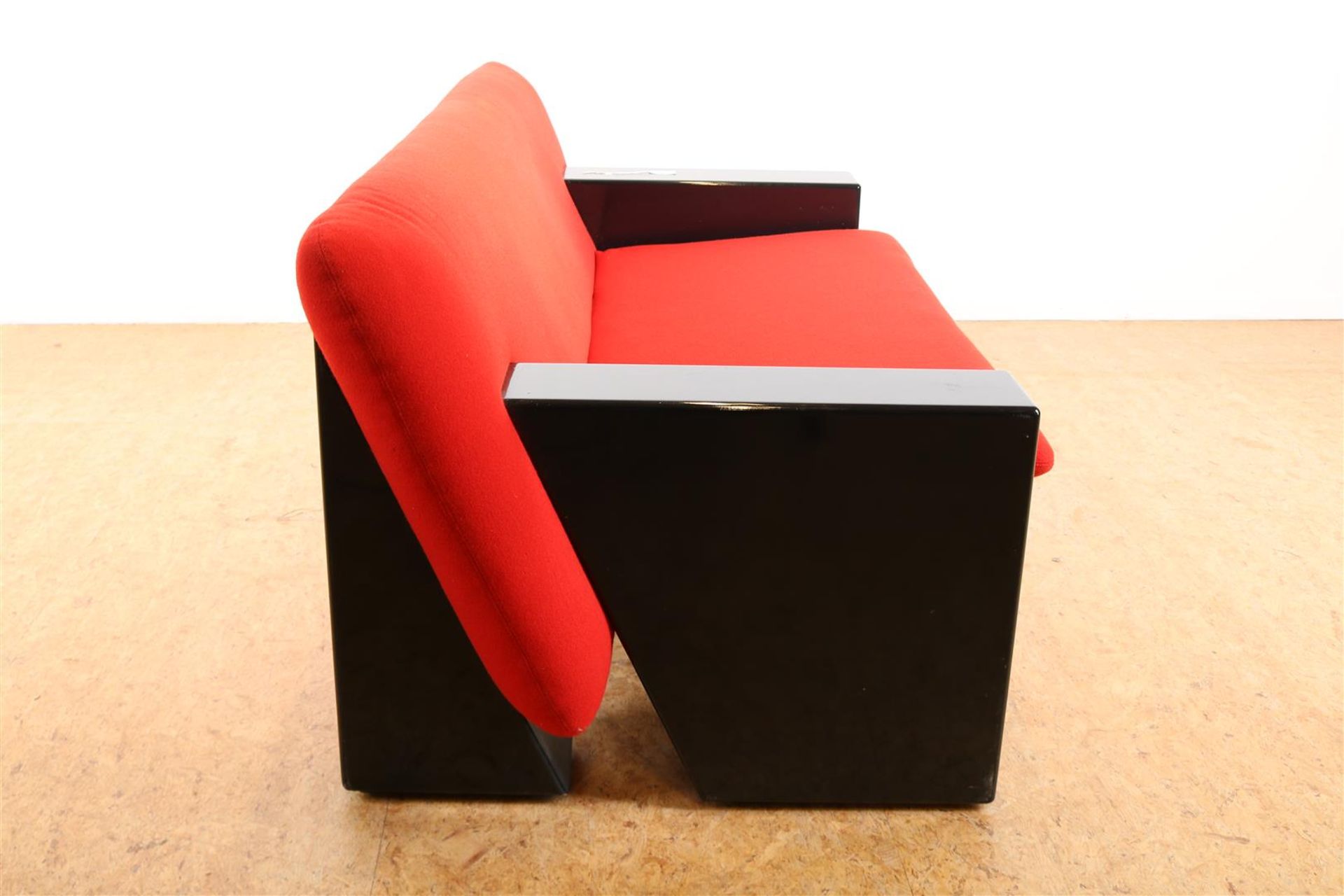 Two-seater sofa with red fabric upholstery and black wooden base, model “Sandwich” (model 750), - Image 3 of 4