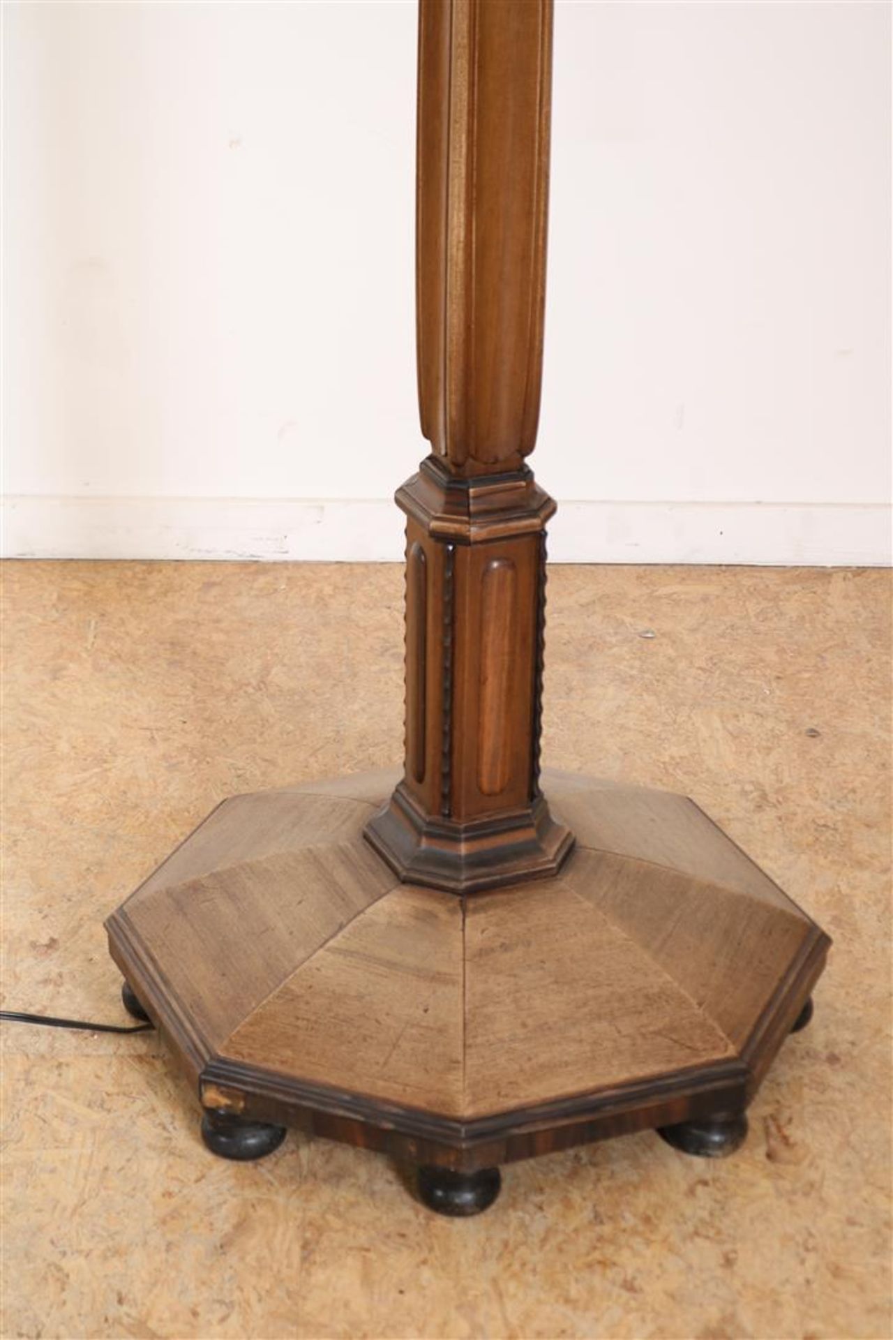 Art Deco floor lamp with silk lampshade - Bild 4 aus 4