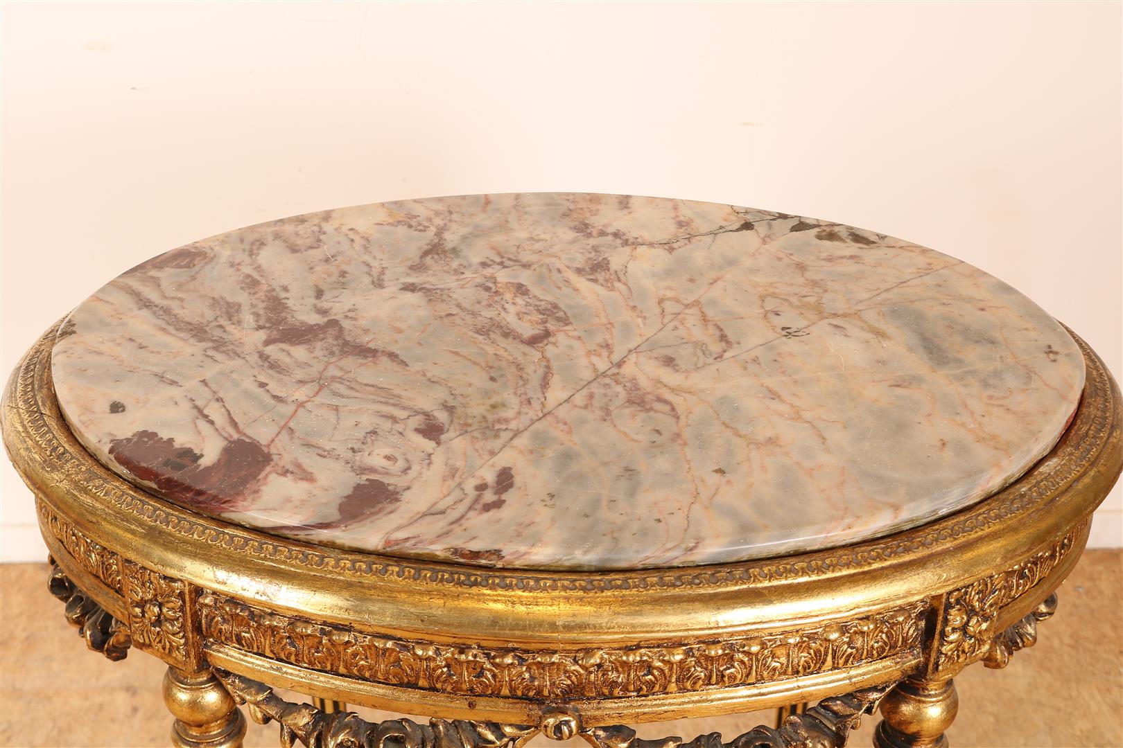 Gilded Louis XVI style side table with marble top on fluted legs connected by rules, 82 x73 x 53 - Image 3 of 5