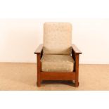 Oak Hague School smoking armchair with adjustable backrest, ca. 1925.