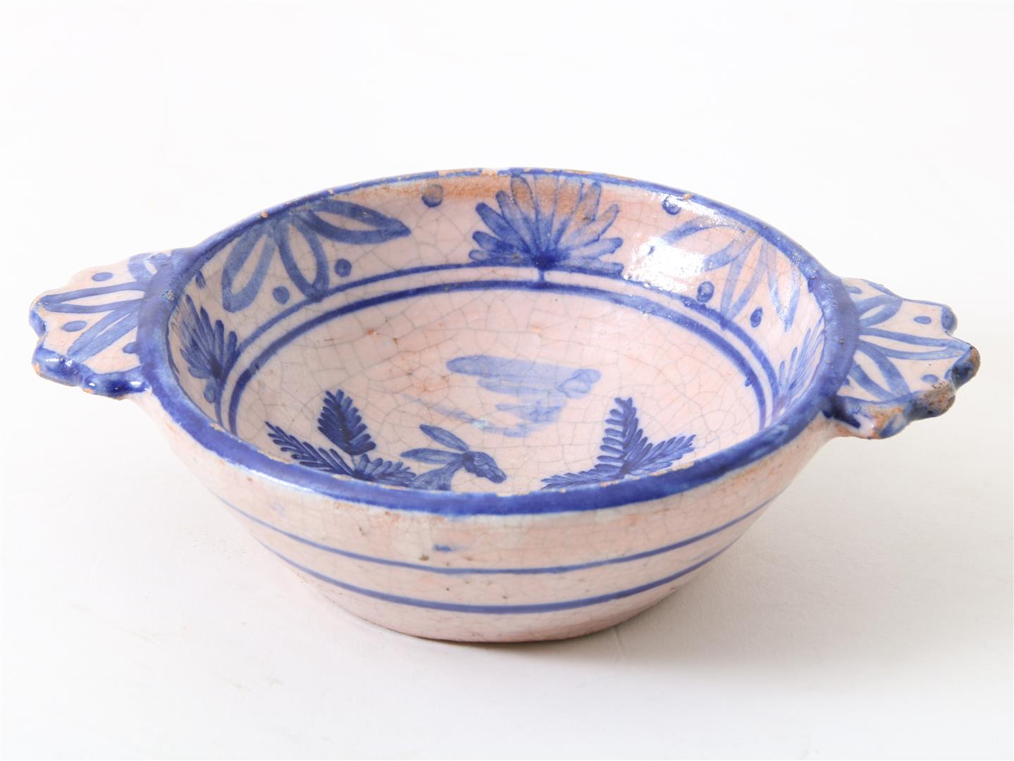 Majolica porridge bowl, Southern Europe, probably 19th century, diameter 13 cm.