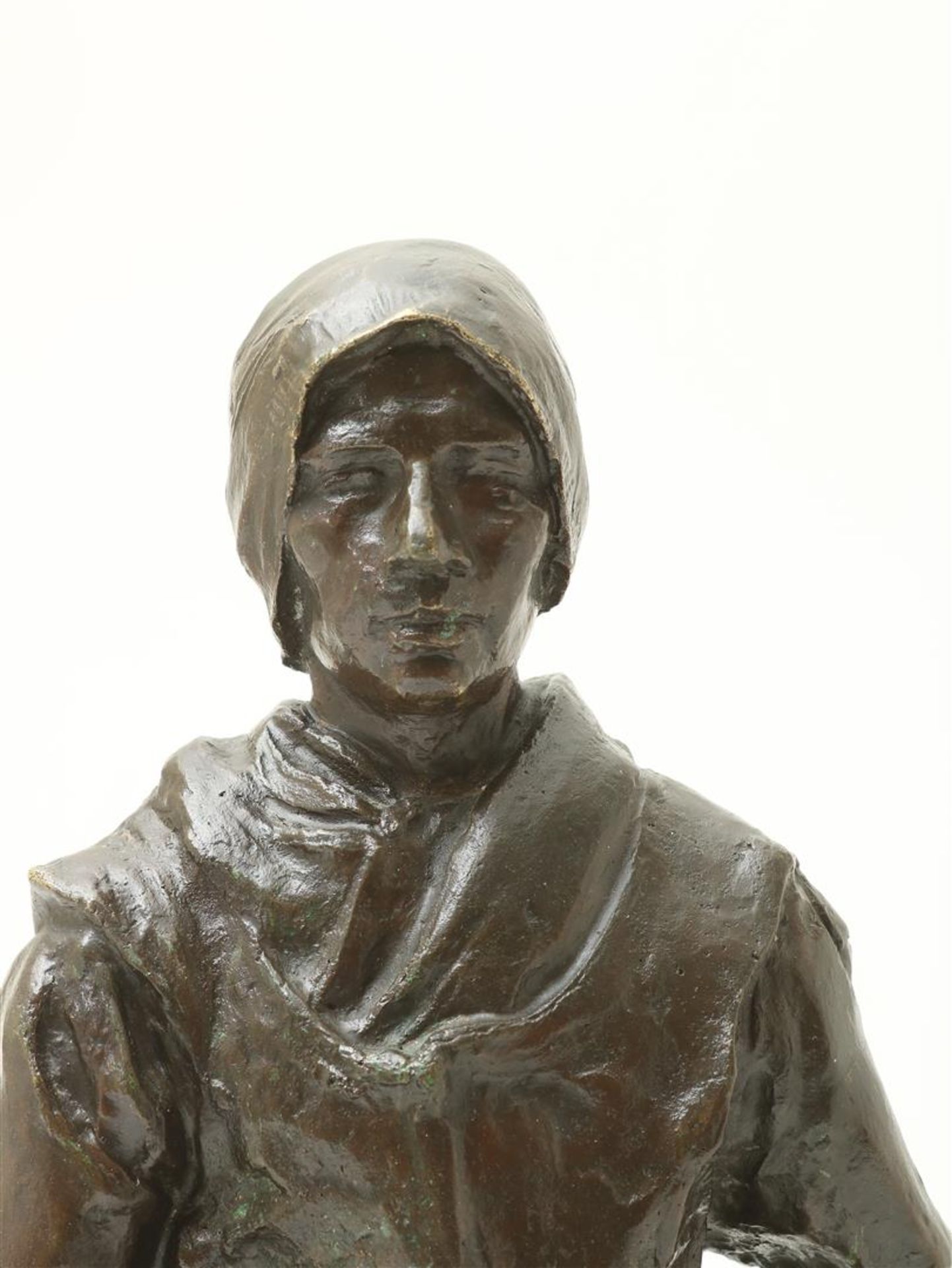 "Charles" Henri Marie van Wijk (1875-1917) Bronze sculpture of a fisherman's woman leaning on a - Image 2 of 6