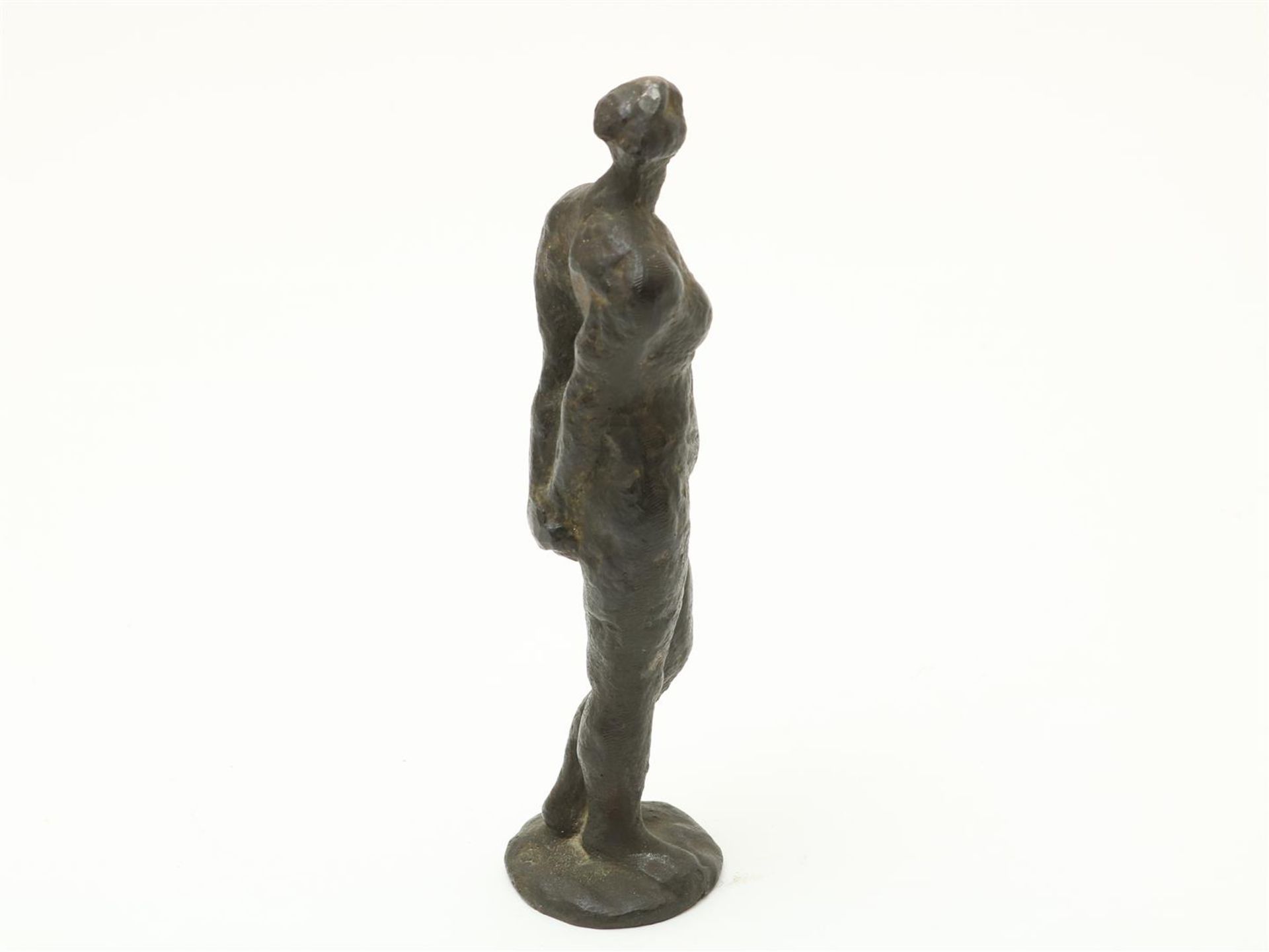 Ed van Teeseling (1924-2008) Standing nude, bronze sculpture, height 20 cm. - Image 2 of 4