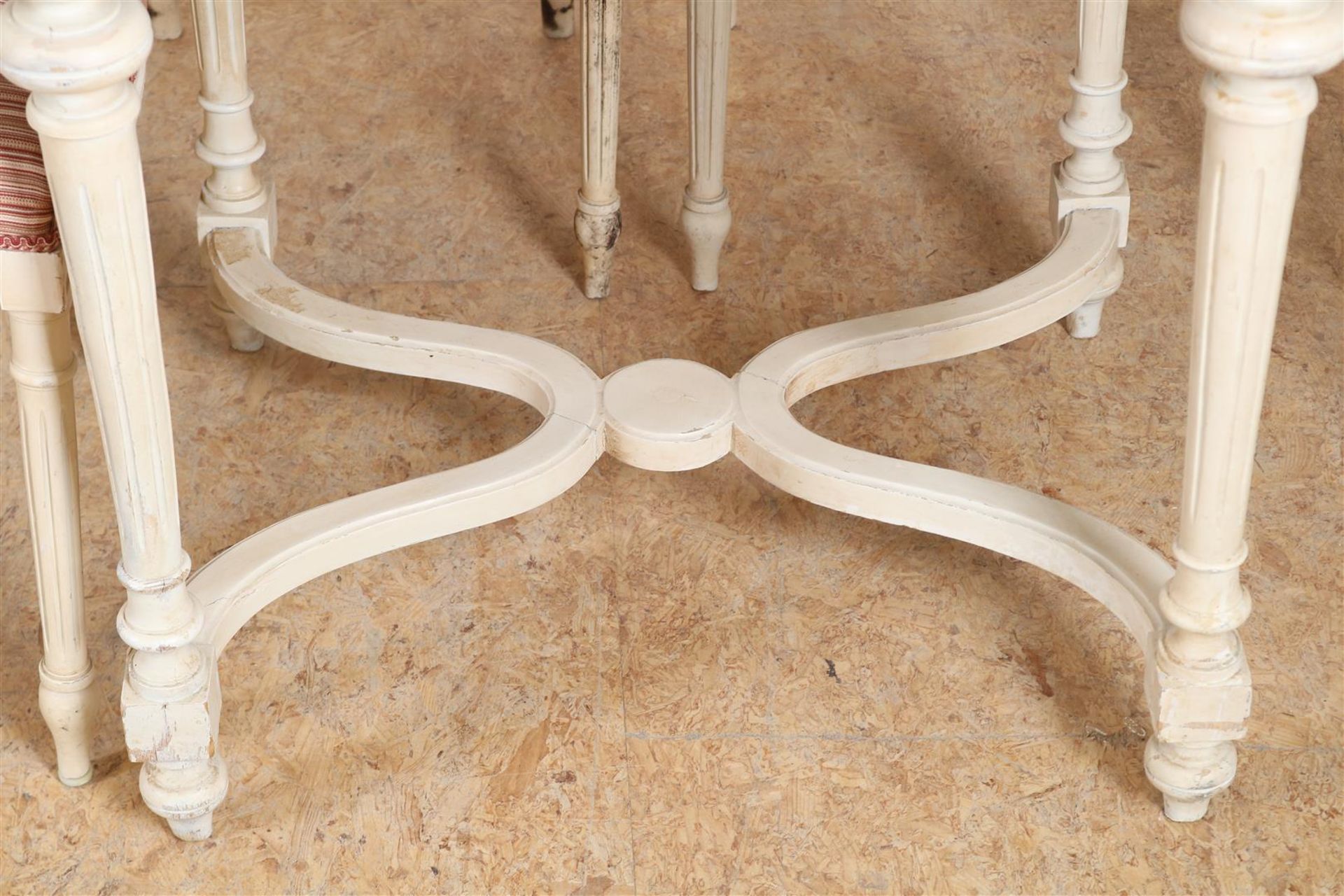 White lacquer Louis XVI style furniture  - Bild 7 aus 7