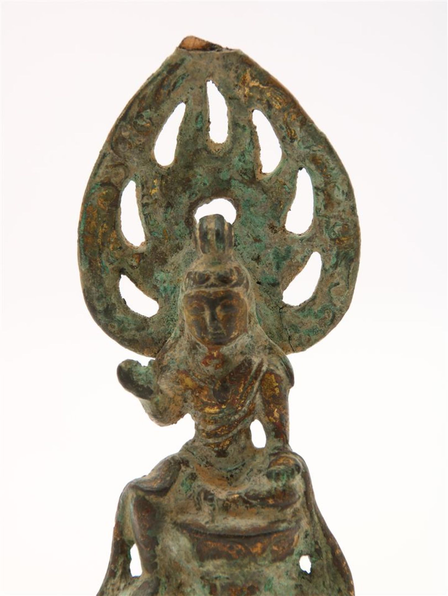 Bronze sculpture of a seated figure on a throne, China 20th century, after an antique example, - Image 2 of 5